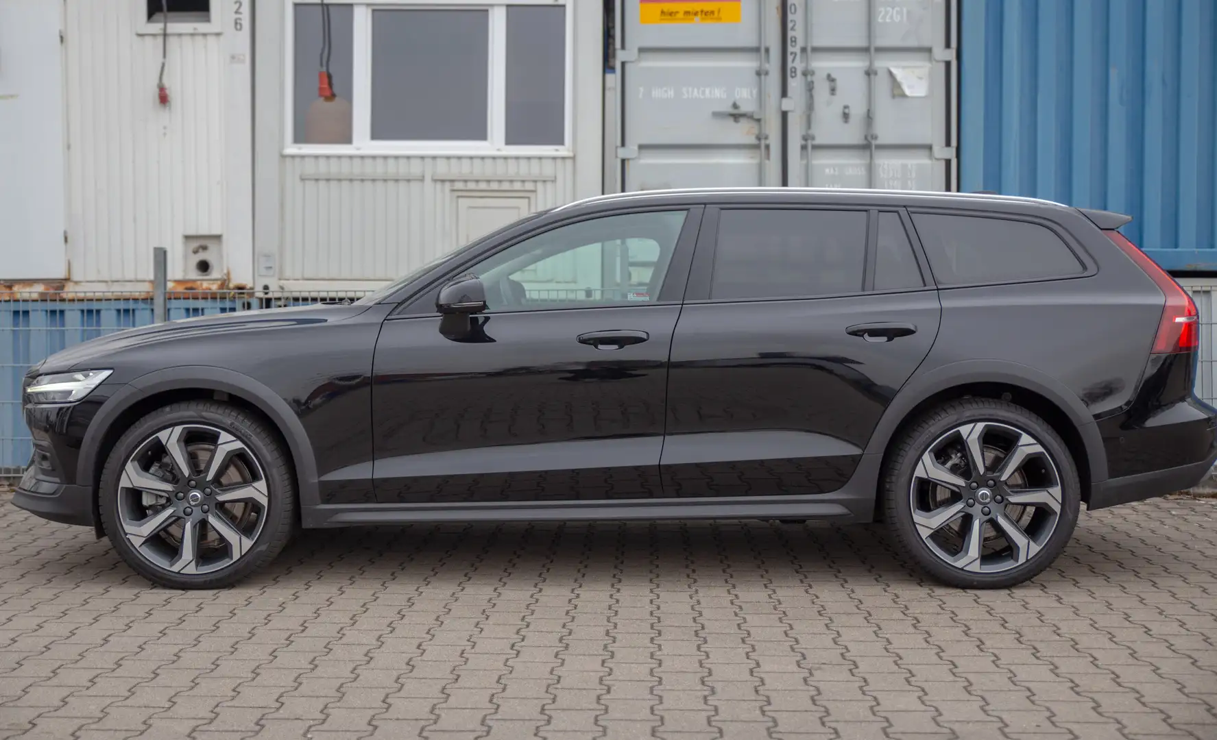 Volvo V60 Cross Country B5 Ultimate AWD Massage Standh- SD 360° B&W HuD Schwarz - 2