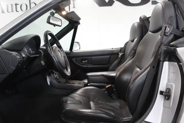 BMW Z3 view 4