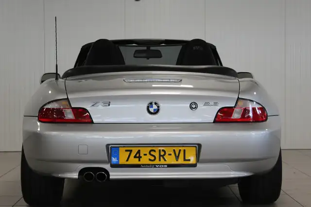 BMW Z3 view 9