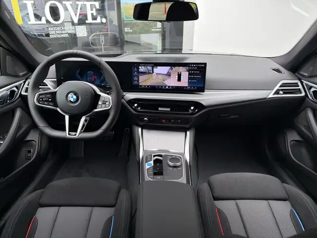 BMW I4 view 5