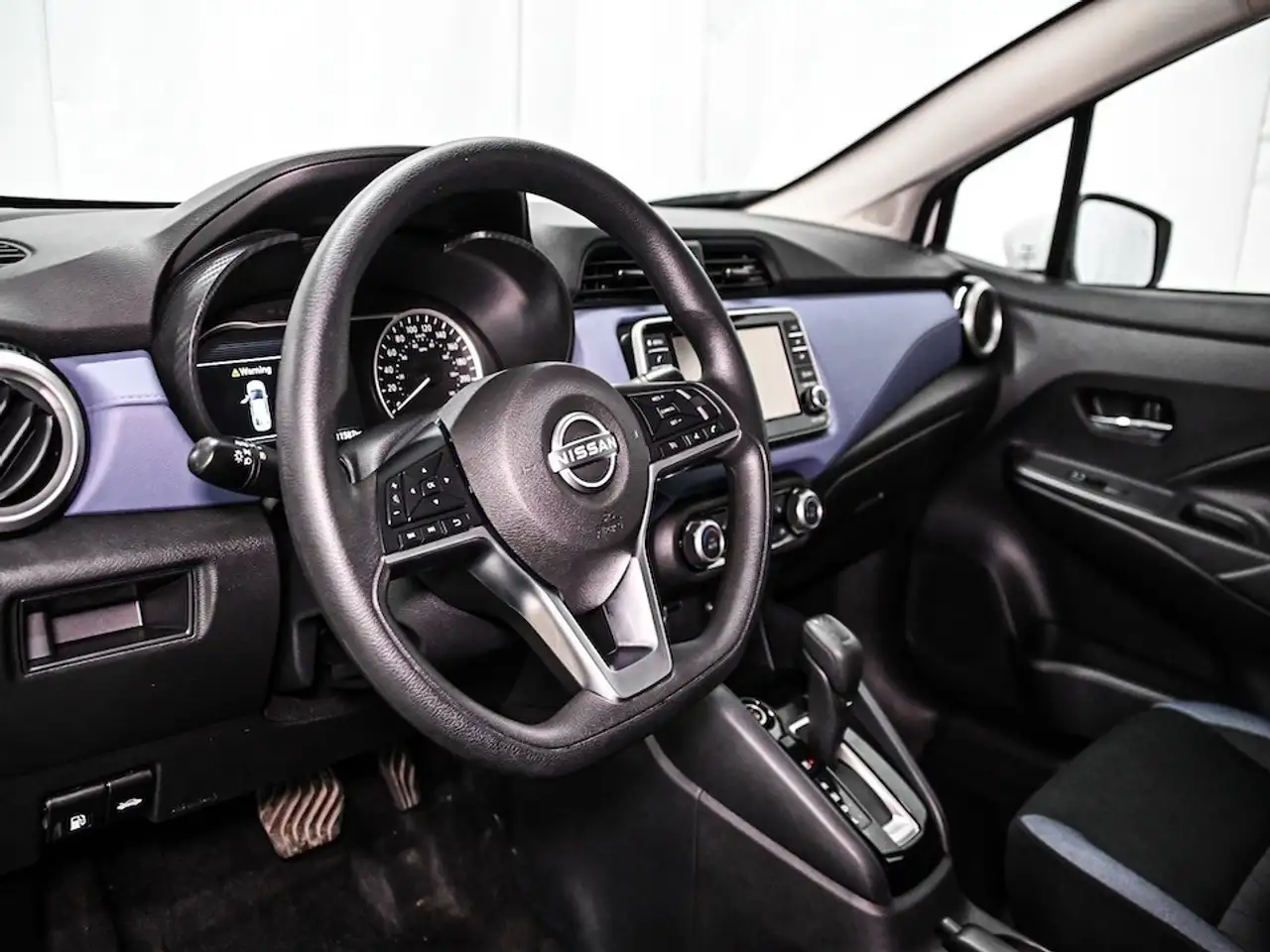 Nissan Versa снимка Nissan Versa