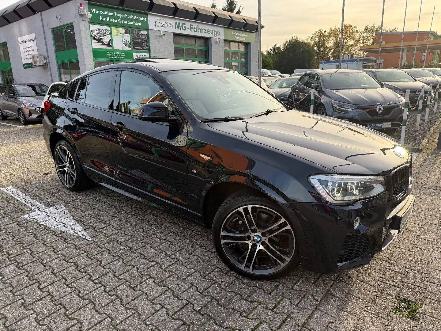 BMW X4 xDrive 35 d M SPORT STANDHEIZUNG AHK SD LED Noir - 2