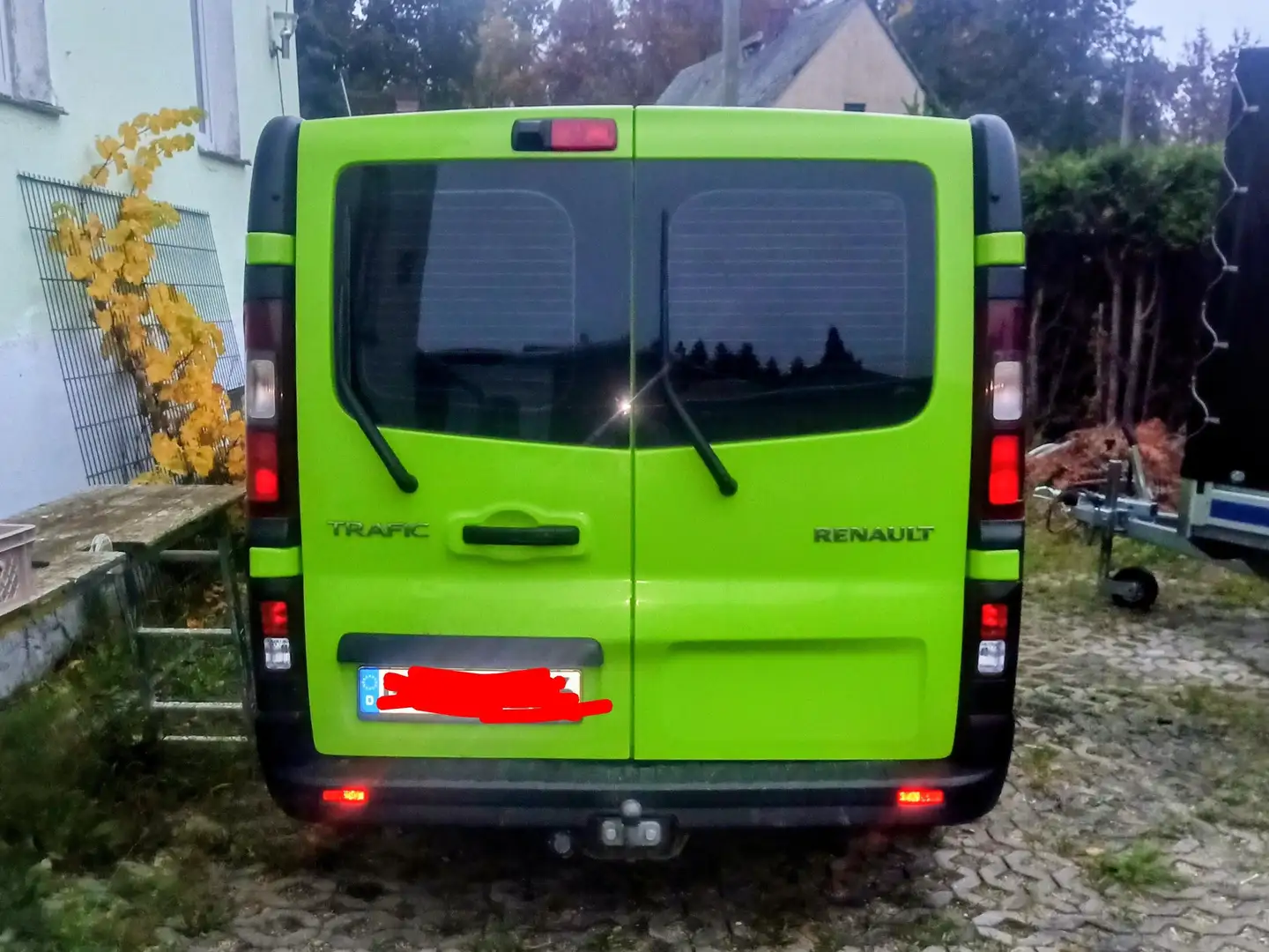 Renault Trafic Trafic dCi 145 ENERGY dCi 145 Combi Expression Grün - 2