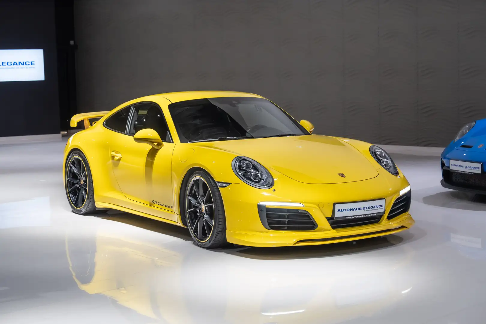 Porsche 991 Carrera 4*SPORT-CHONO*SOUND-PACKAGE*1.HAND* Jaune - 2