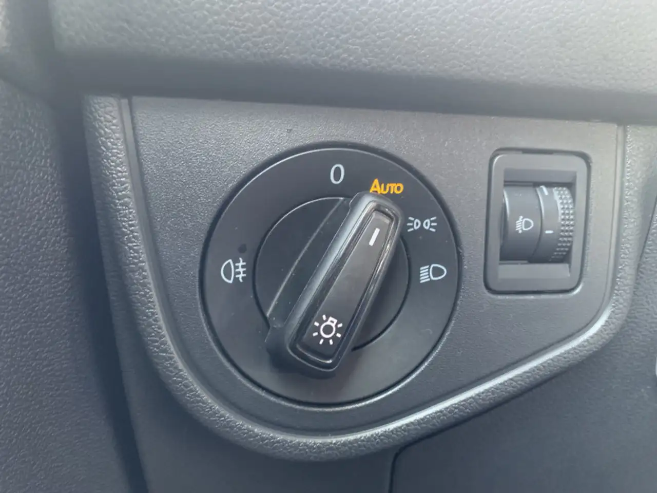 Volkswagen Polo Citadine 5 portes — photo 18