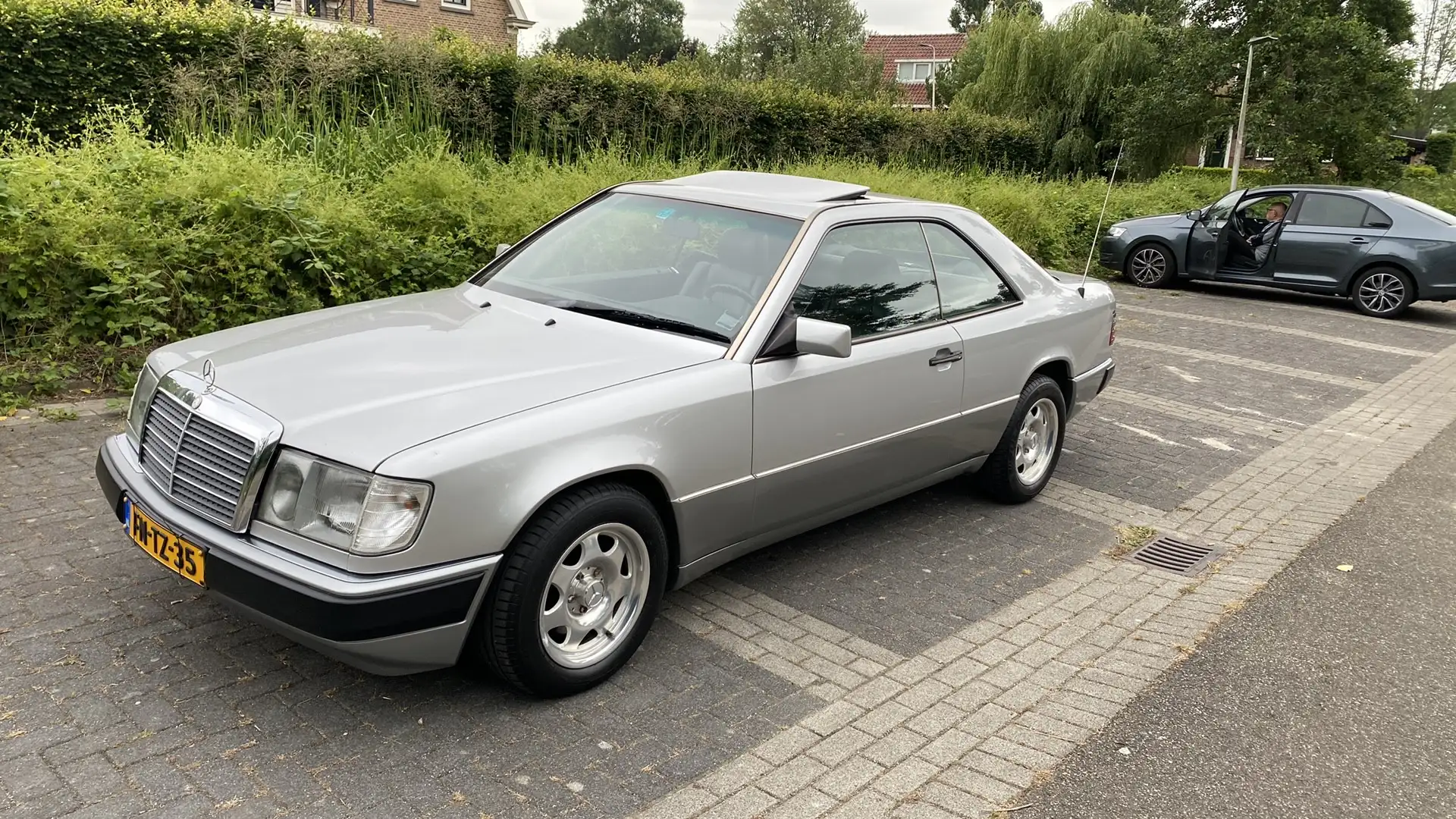 Mercedes-Benz CE 300 Argent - 1