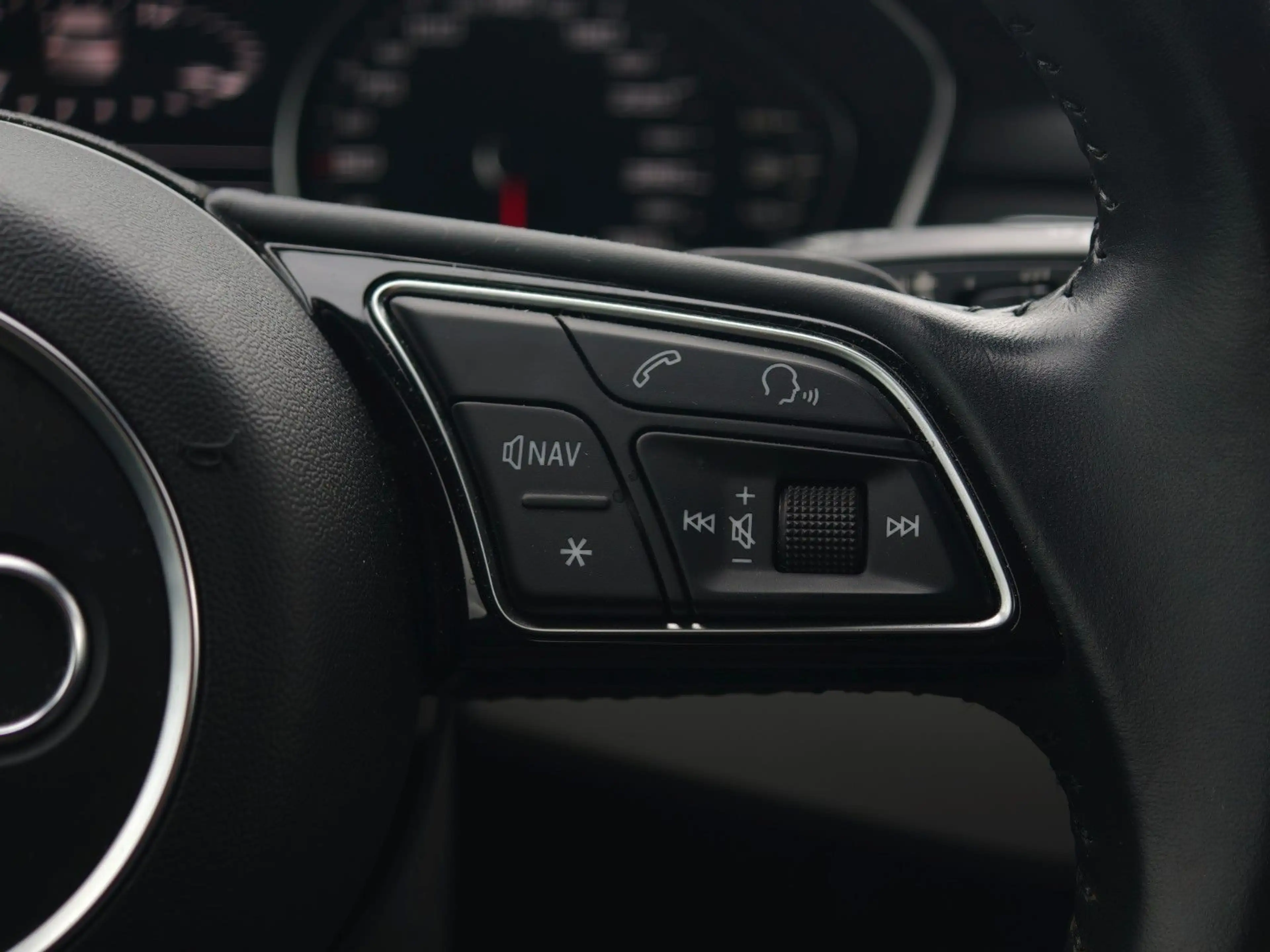 Audi A4 allroad quattro 45 TFSI*AHK*ALCANTAR*LED*NAVI — photo 15