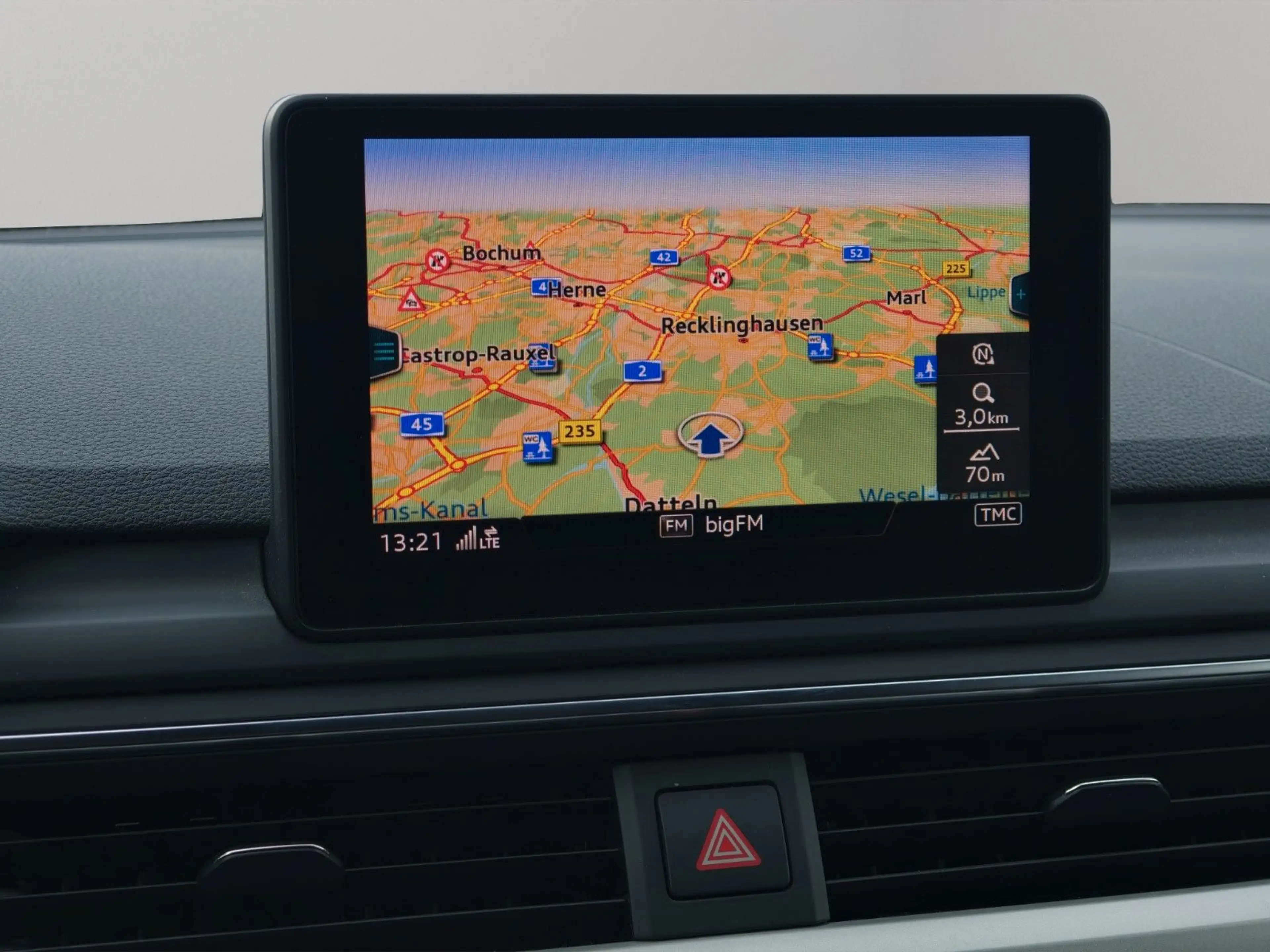 Audi A4 allroad quattro 45 TFSI*AHK*ALCANTAR*LED*NAVI — photo 9