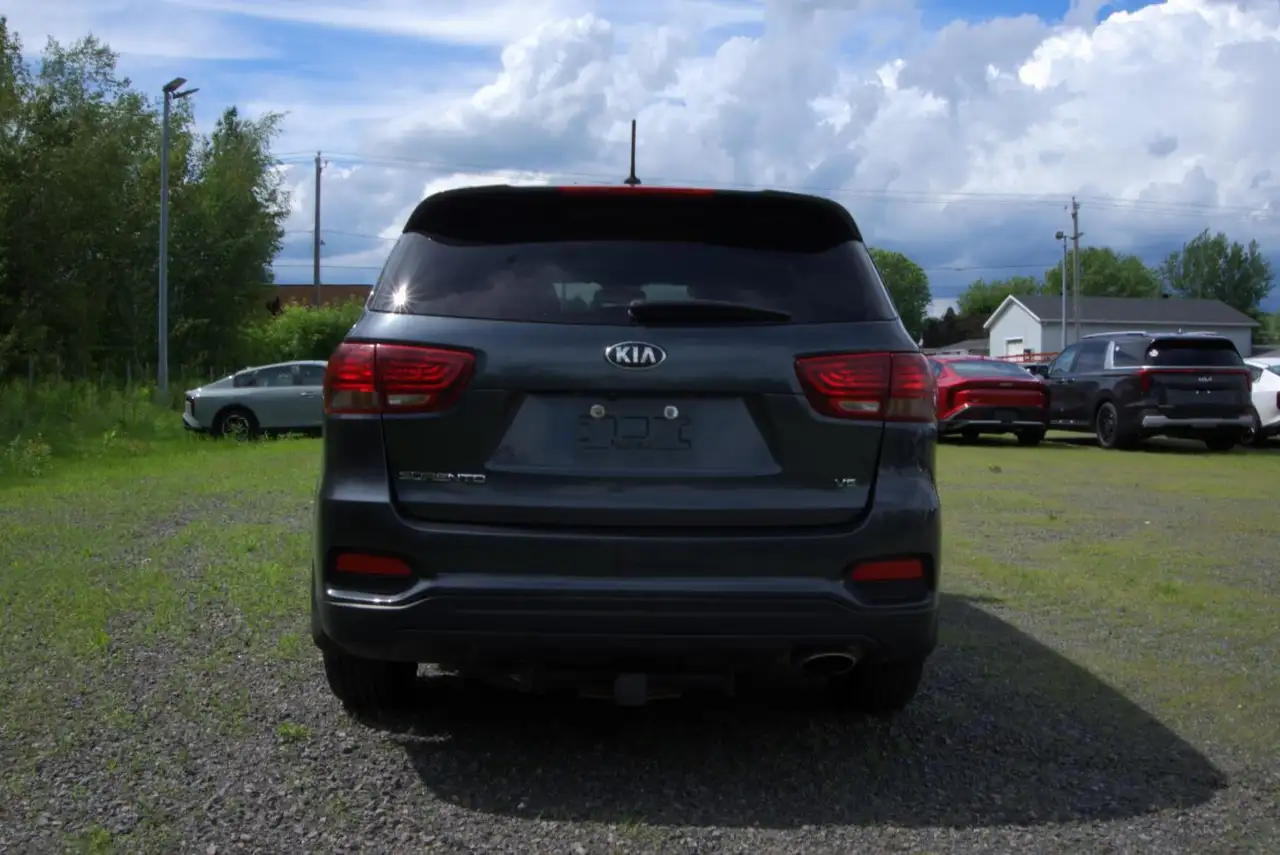 Kia Sorento снимка Kia Sorento