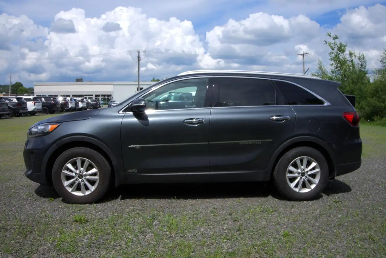 Kia Sorento снимка Kia Sorento