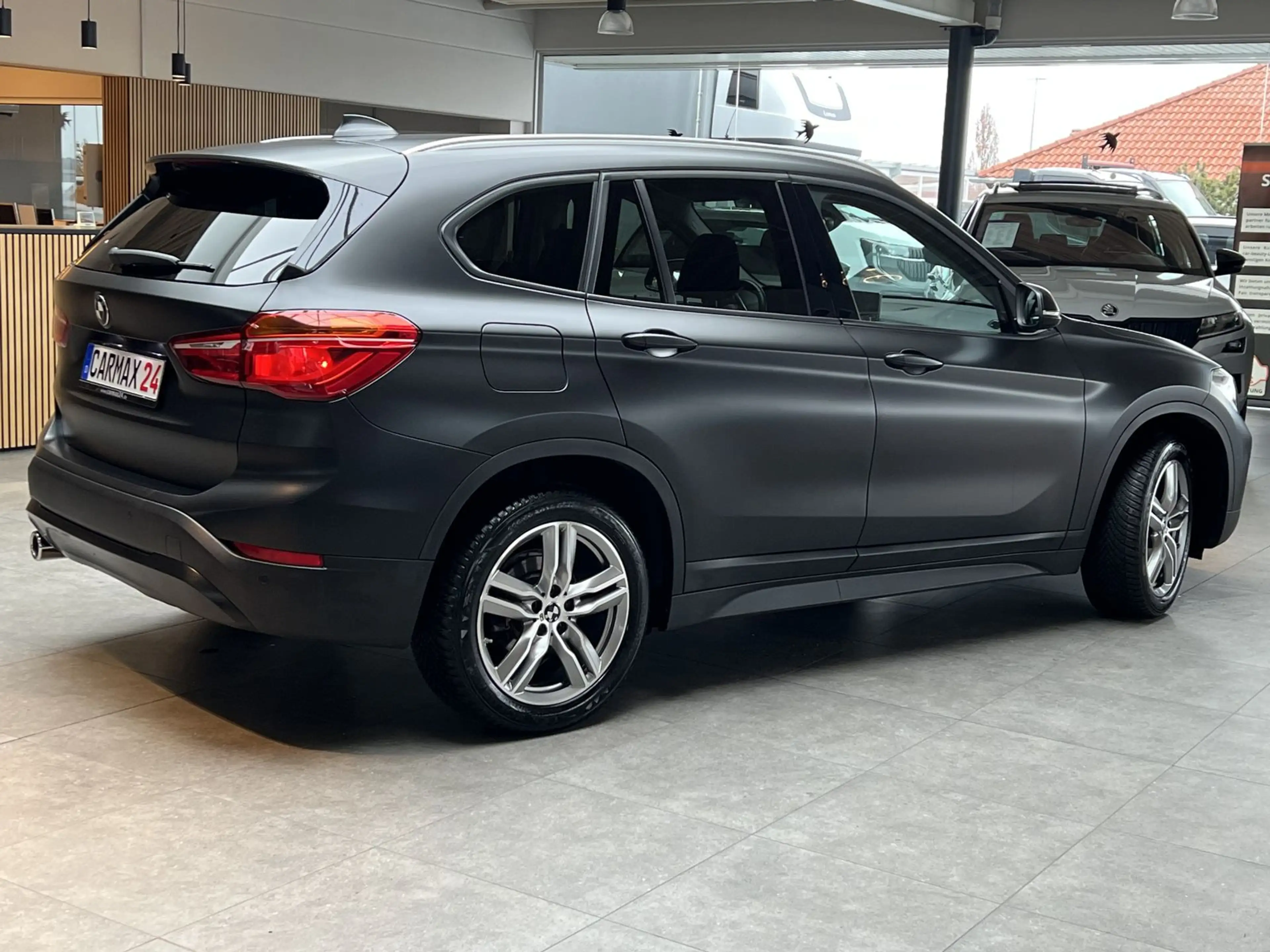 BMW X1 sDrive18i Navi Kamera LED SHZ DABM SportAlu — photo 7