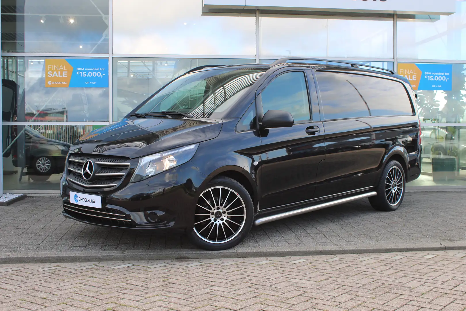 Mercedes-Benz Vito 111 CDI Lang | Trekhaak | Achteruirijcamera | Side Noir - 1
