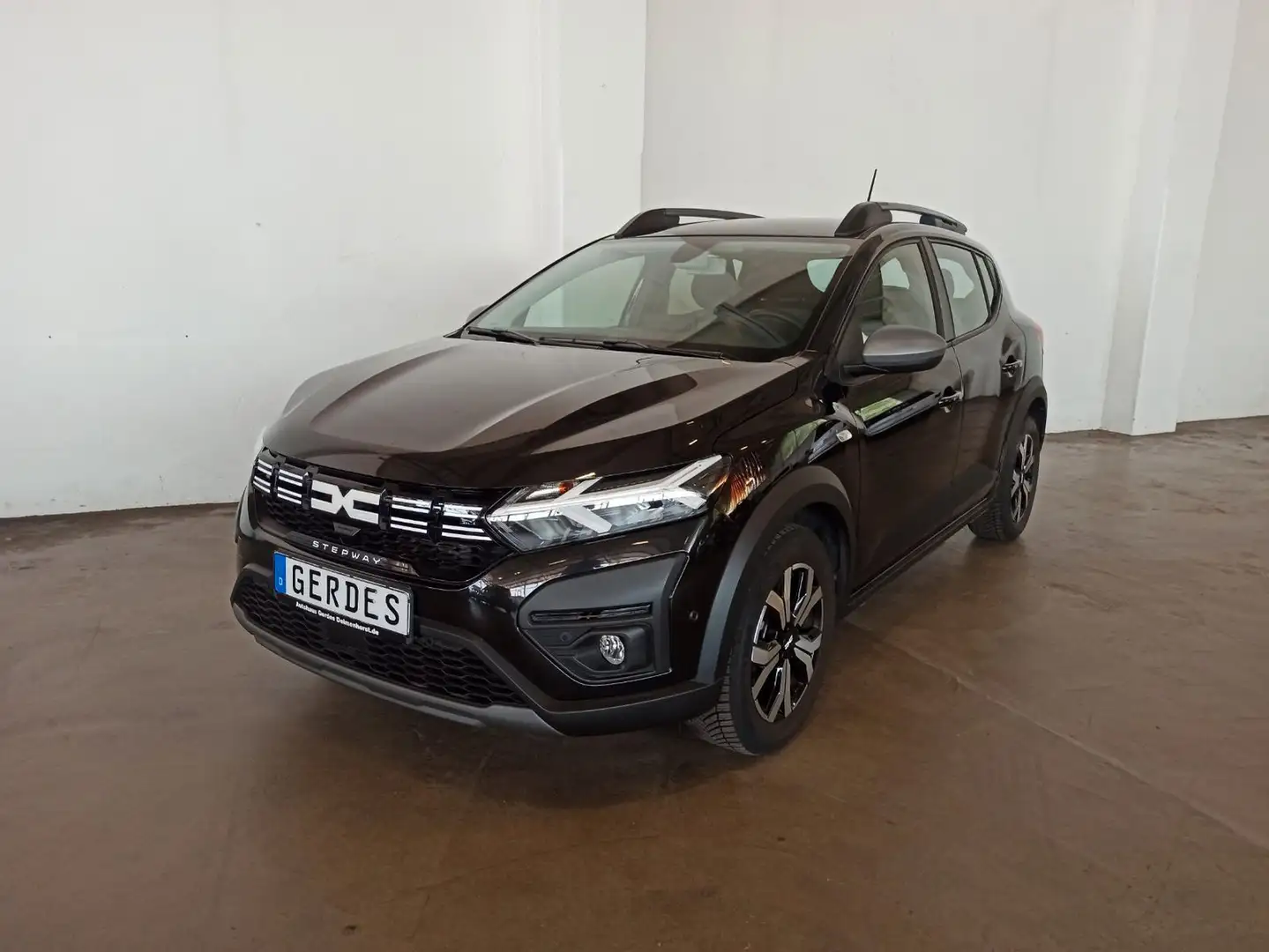Dacia Sandero Stepway Expression 0.9 TCe 90 CVT Schwarz - 1