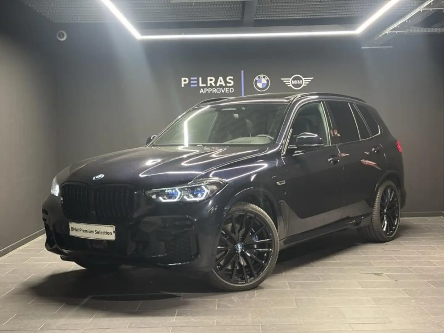 BMW X5 xDrive45e 394ch M Sport 17cv Noir - 1