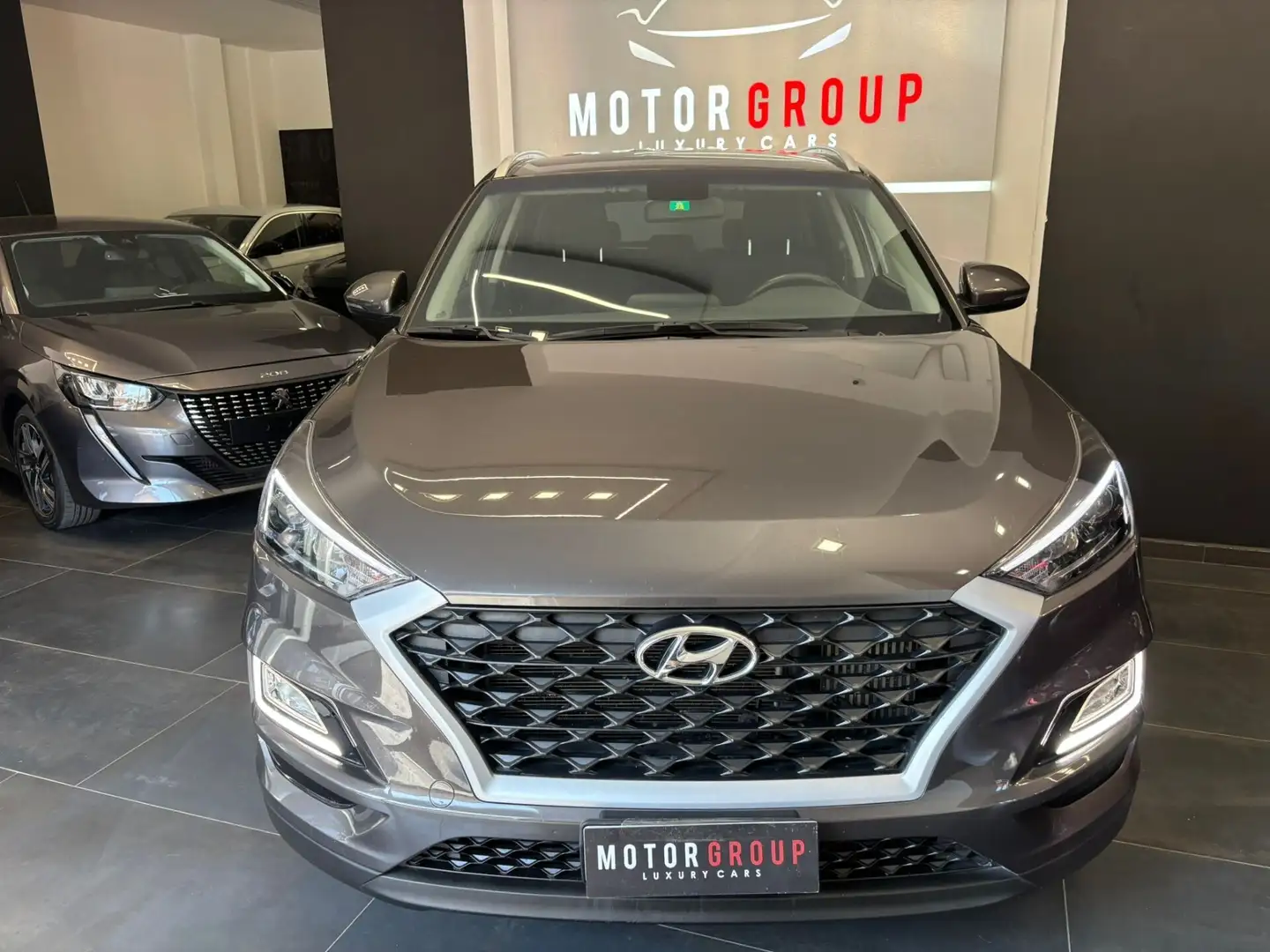 Hyundai TUCSON 1.6 CRDi Exellence 116CV Gris - 2