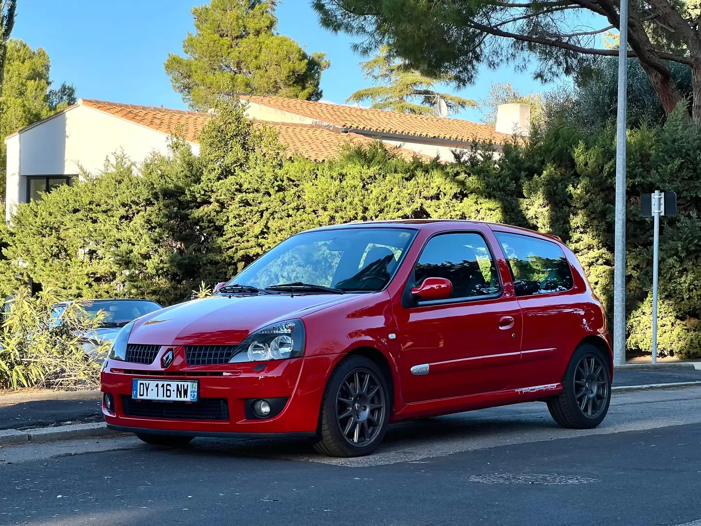 Renault Clio Clio 2.0i 16V Sport - 1