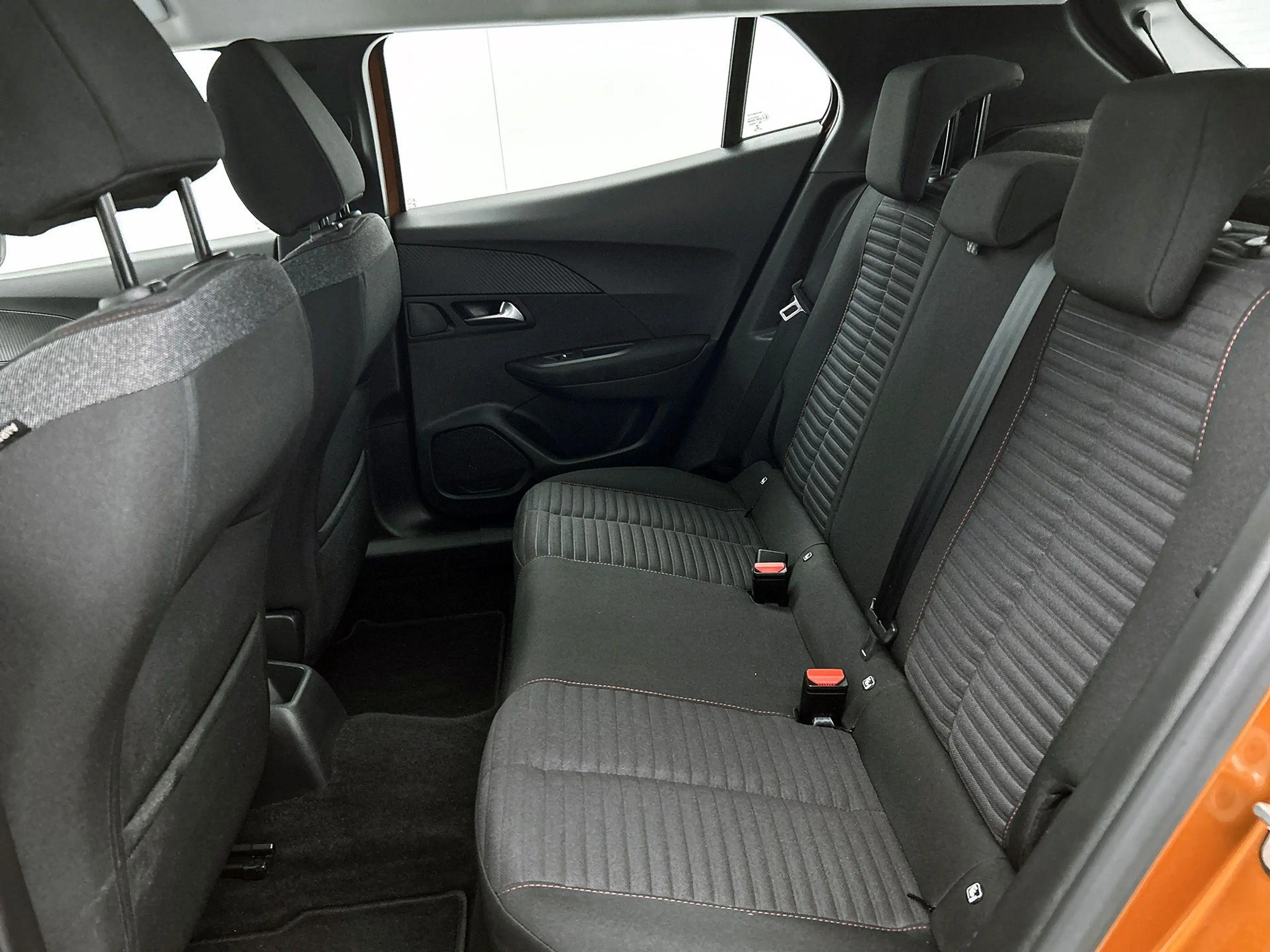 Peugeot 2008 SUV Active Pack 130pk Automaat | Parkeersensoren A — photo 14