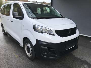 Elektro Van mit 9 Sitzen