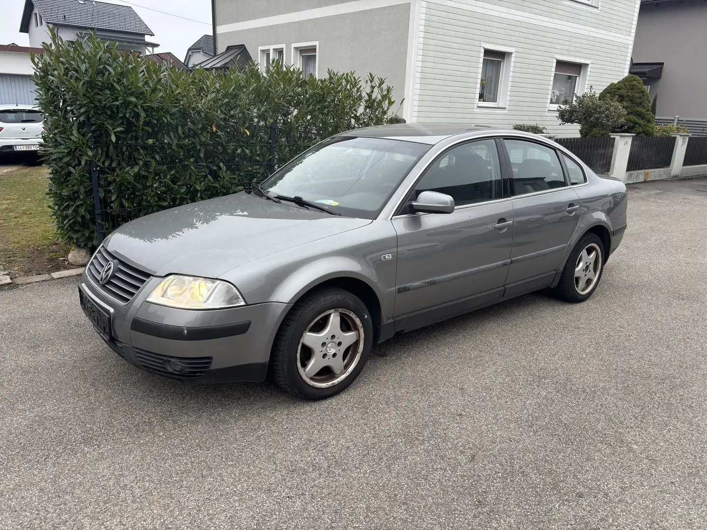 Volkswagen Passat 1.6 - 2