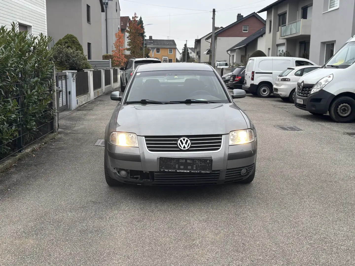 Volkswagen Passat 1.6 - 1