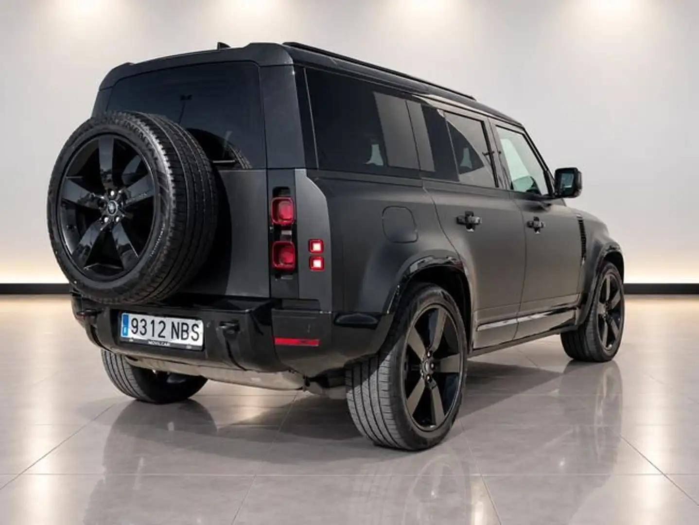 Land Rover Defender 3.0 D250 MHEV X-DYNAMIC SE 130 AUTO 4WD Negro - 2