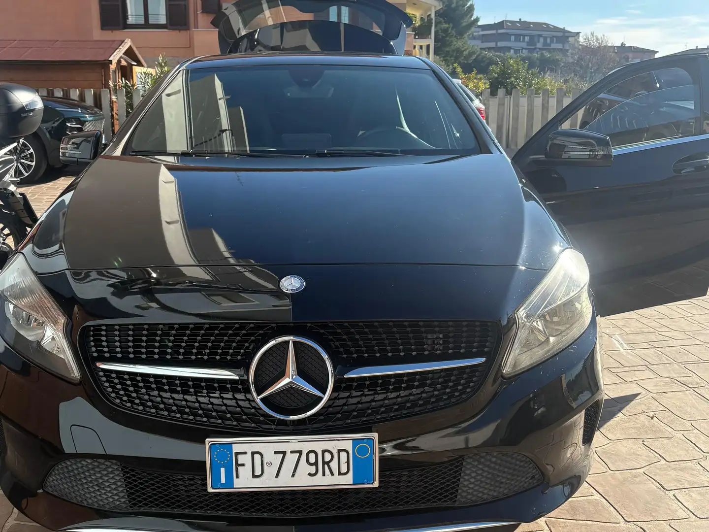 Mercedes-Benz A 160 A 160 d Business auto - 1