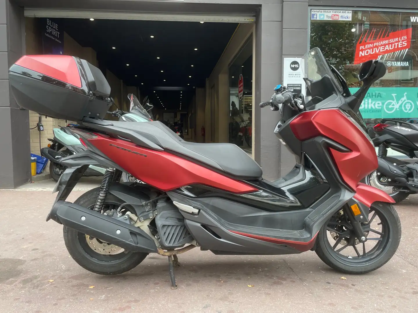 Honda Forza 125 Rojo - 1