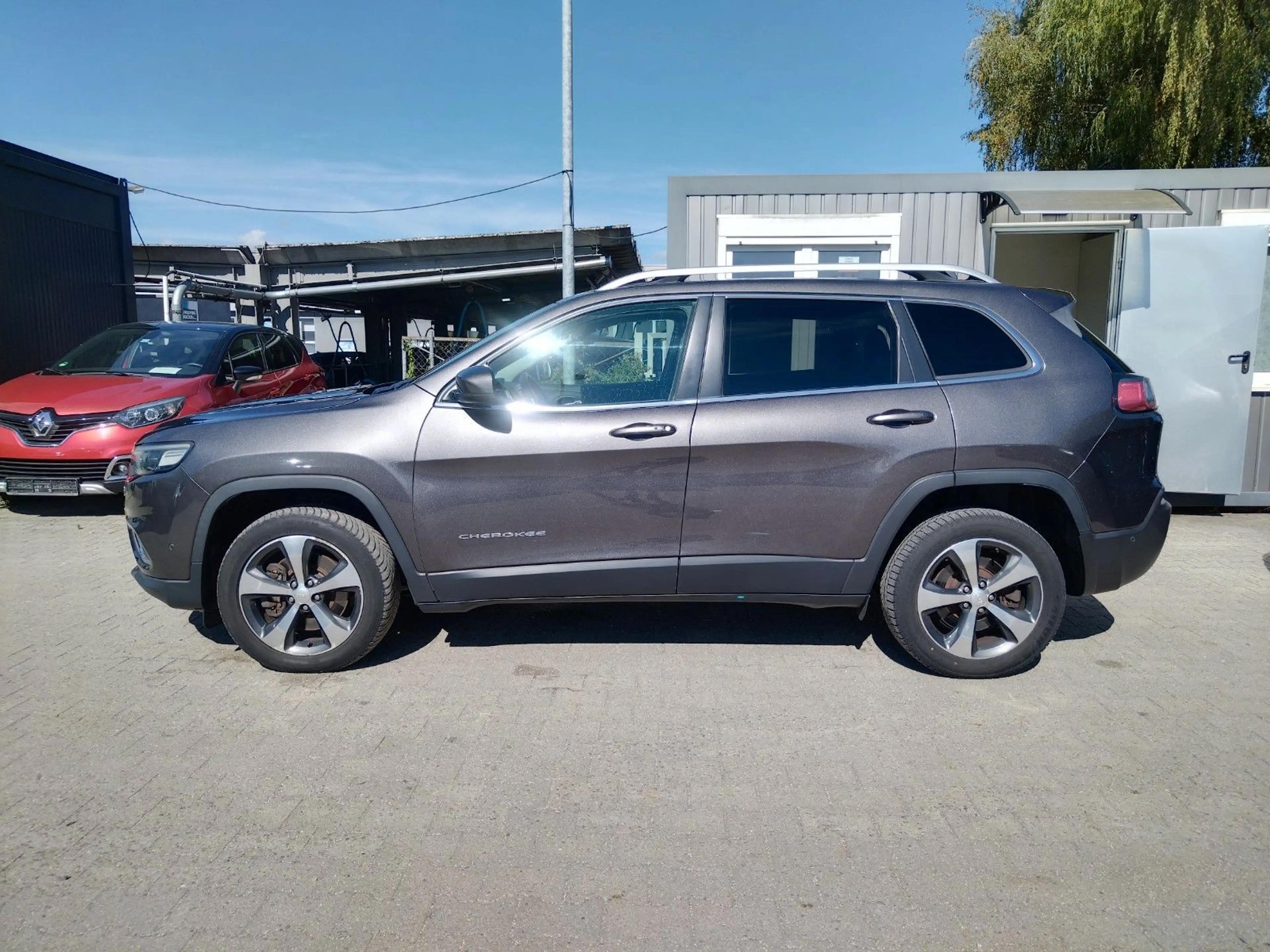 Jeep Cherokee Limited 4WD+LEDER+NAVI+CAM+ACC+SHZ+PDC — photo 3