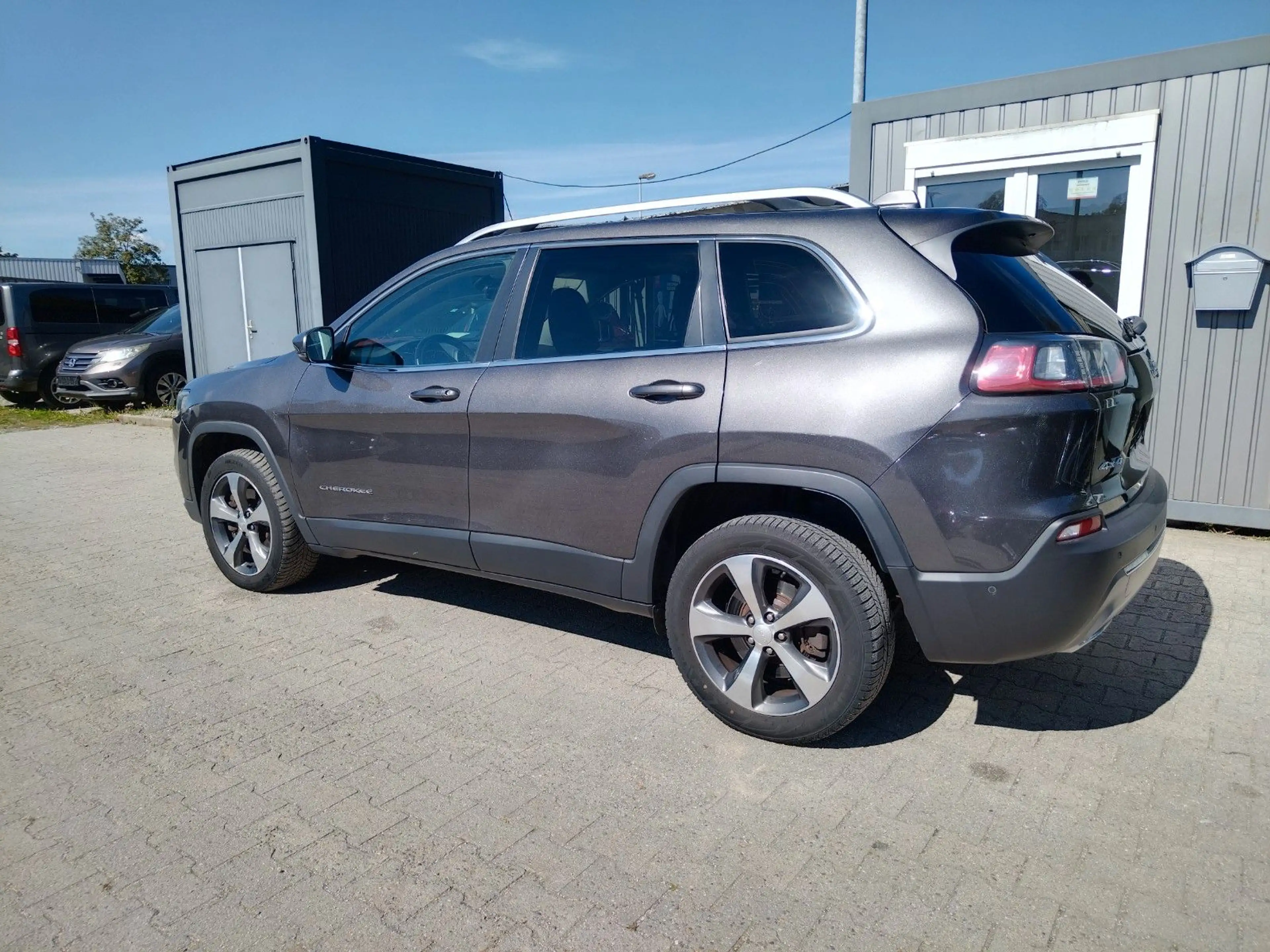 Jeep Cherokee Limited 4WD+LEDER+NAVI+CAM+ACC+SHZ+PDC — photo 4