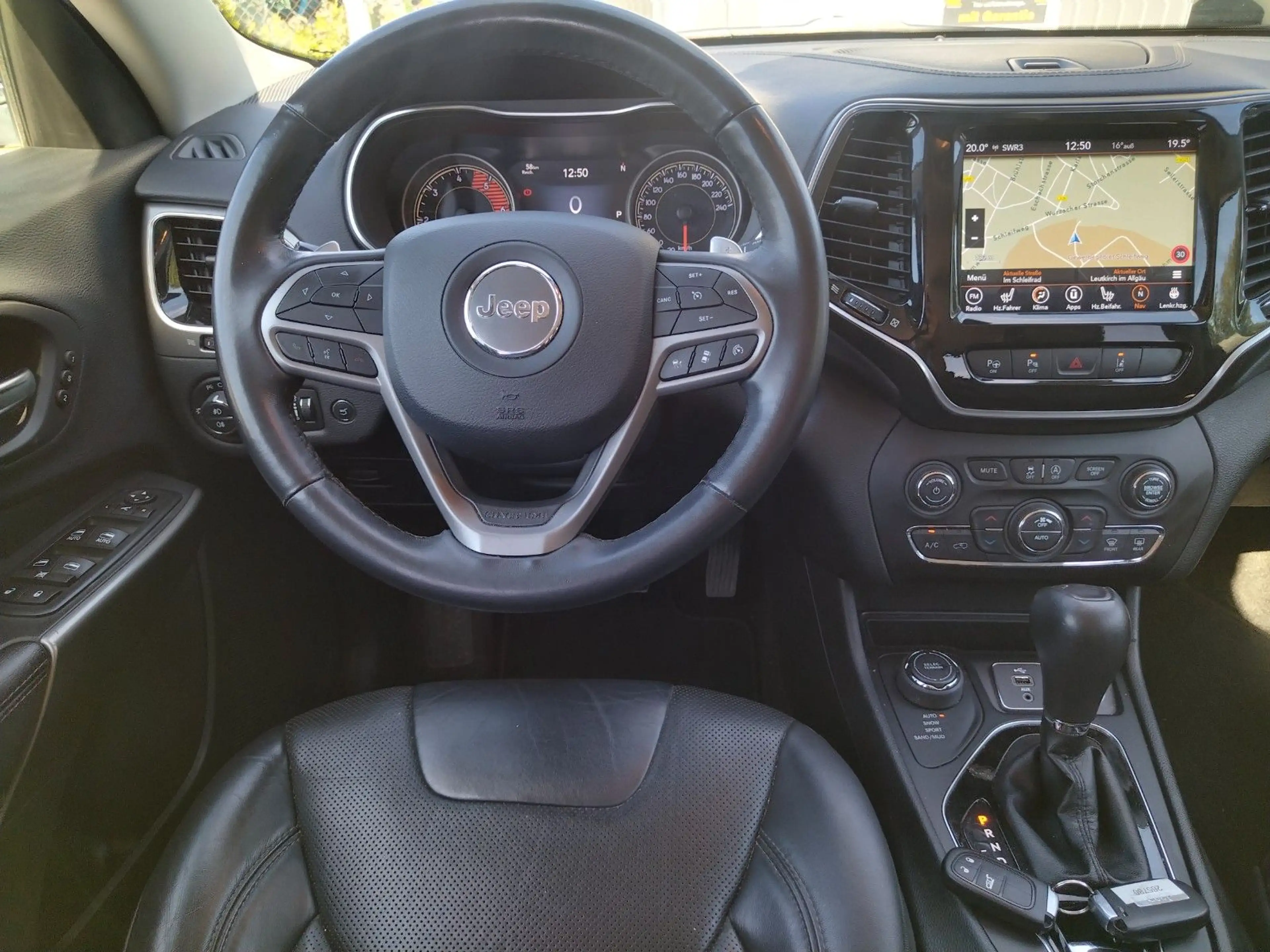 Jeep Cherokee Limited 4WD+LEDER+NAVI+CAM+ACC+SHZ+PDC — photo 14