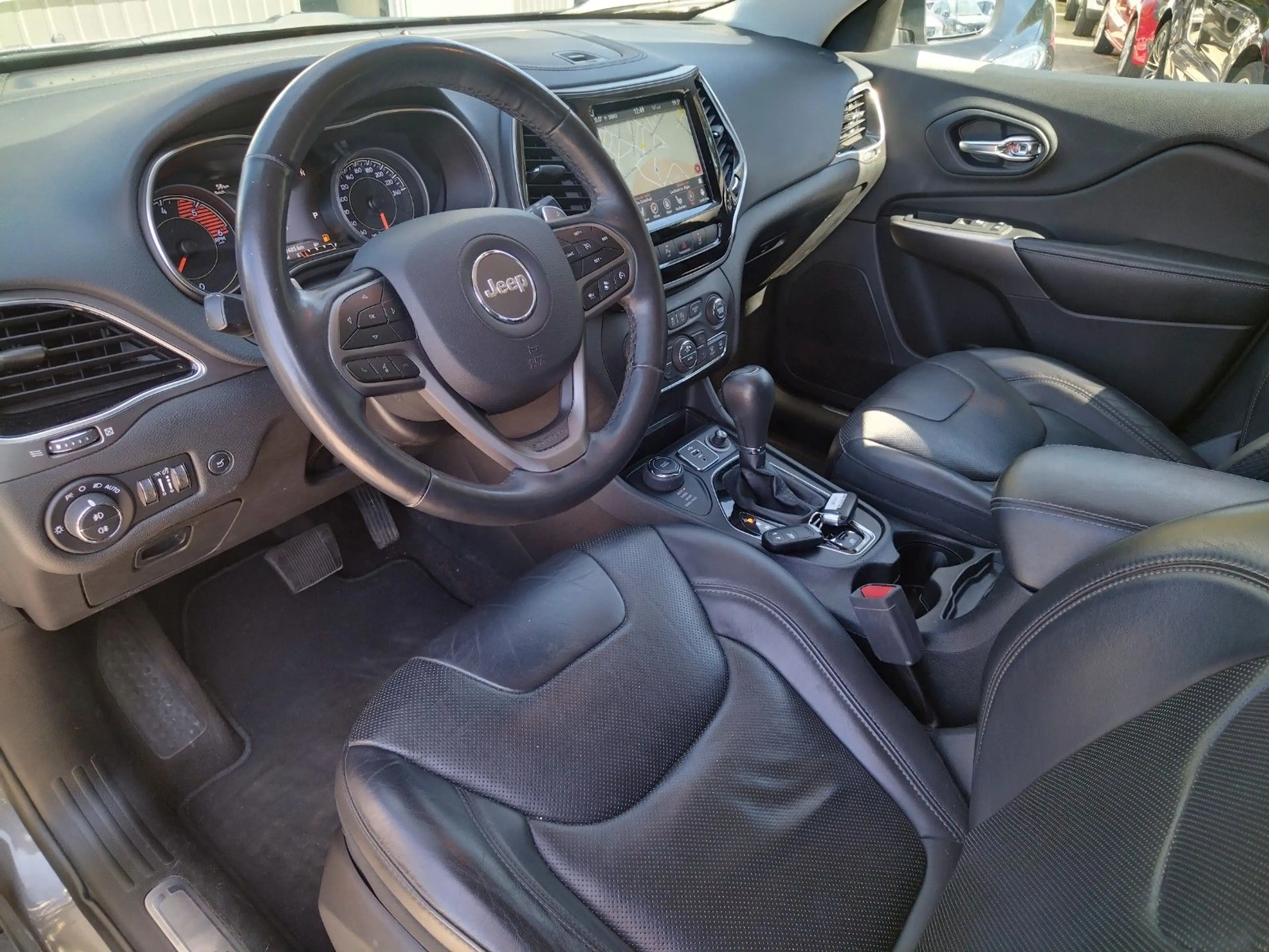 Jeep Cherokee Limited 4WD+LEDER+NAVI+CAM+ACC+SHZ+PDC — photo 11