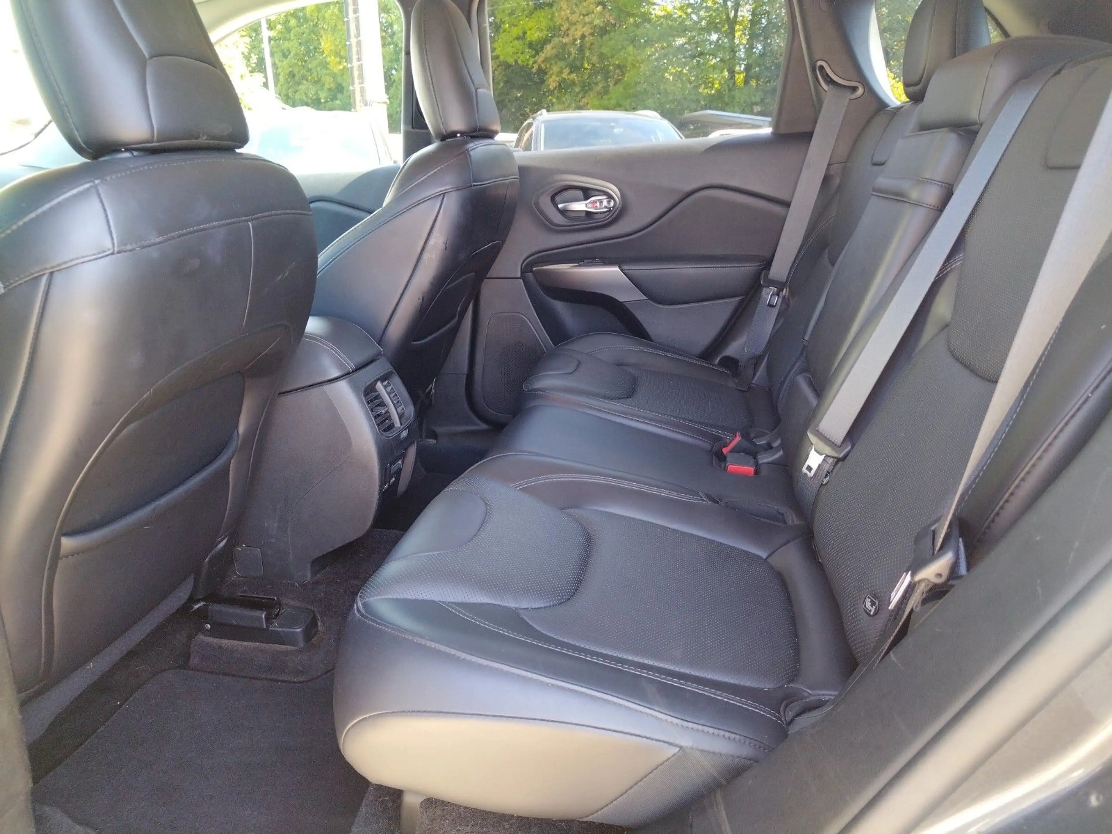 Jeep Cherokee Limited 4WD+LEDER+NAVI+CAM+ACC+SHZ+PDC — photo 12