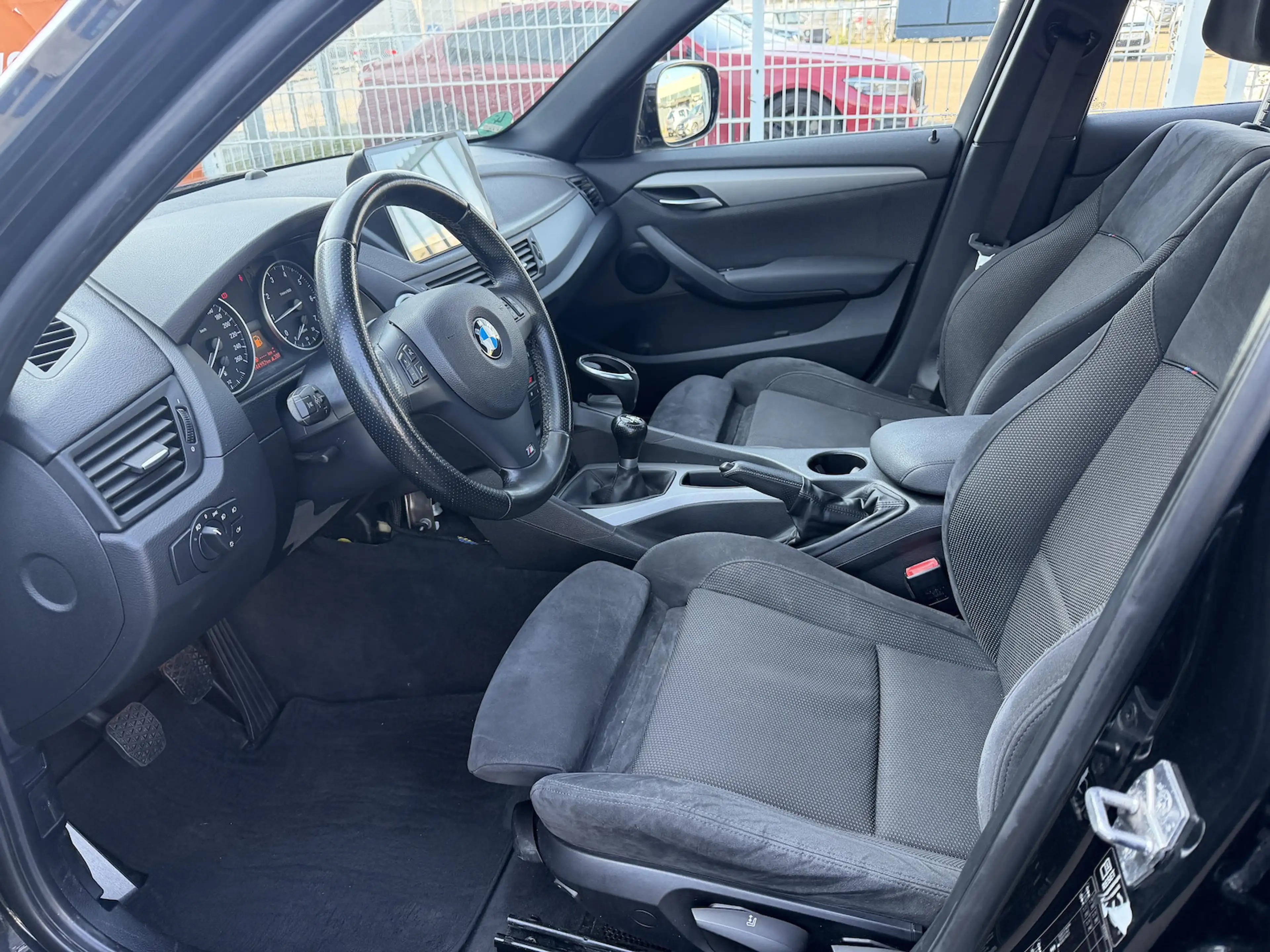 BMW X1 xDrive 20 i M-Sportpaket/Xenon Navi Carplay — photo 7