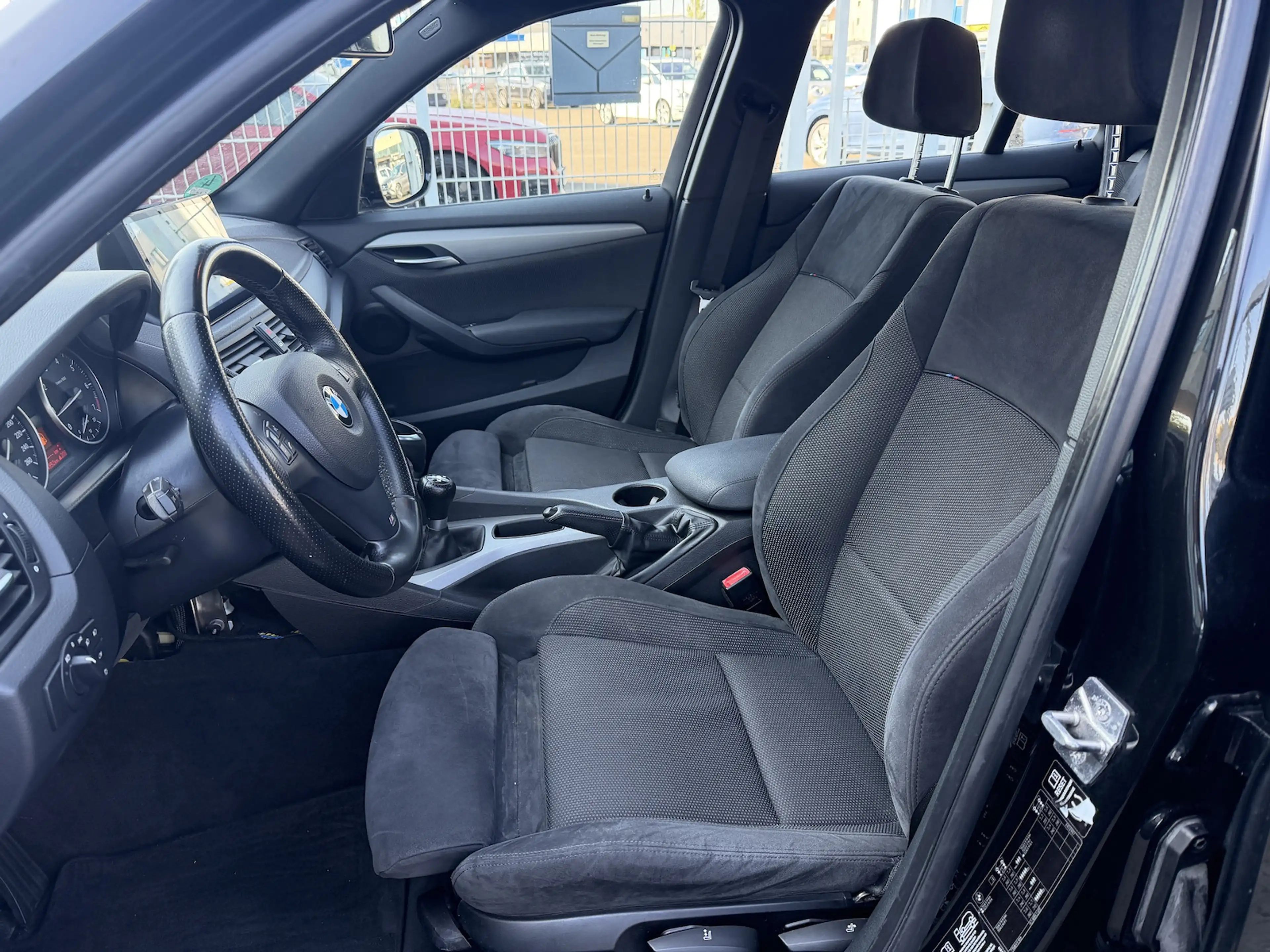 BMW X1 xDrive 20 i M-Sportpaket/Xenon Navi Carplay — photo 8
