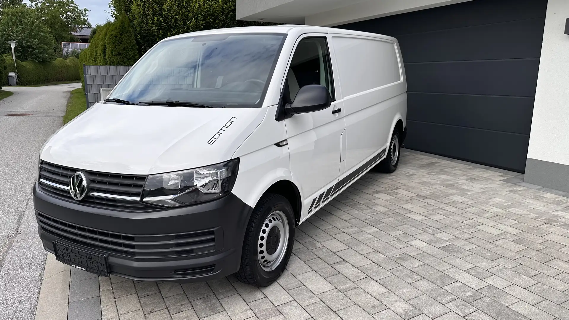 Volkswagen T6.1 Transporter Top gepflegt Gute Ausstattung - 1