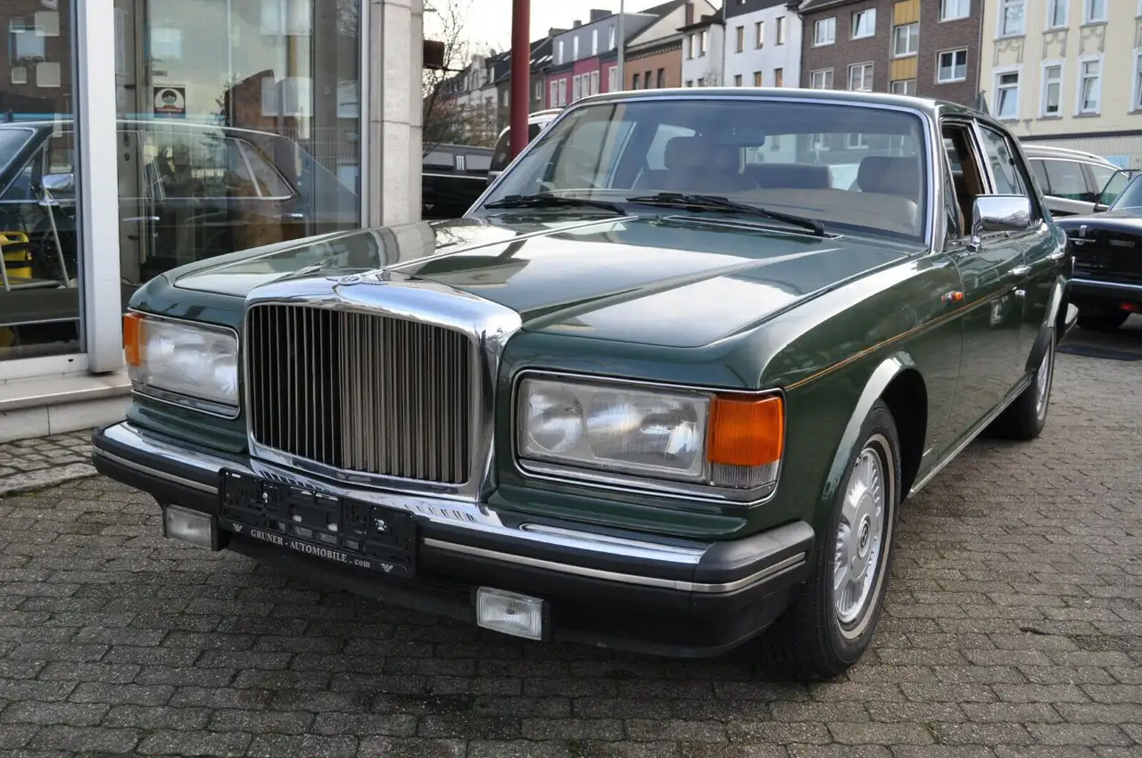 Bentley Eight