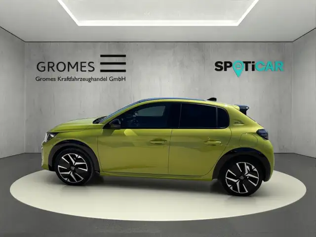 Peugeot 208 view 6