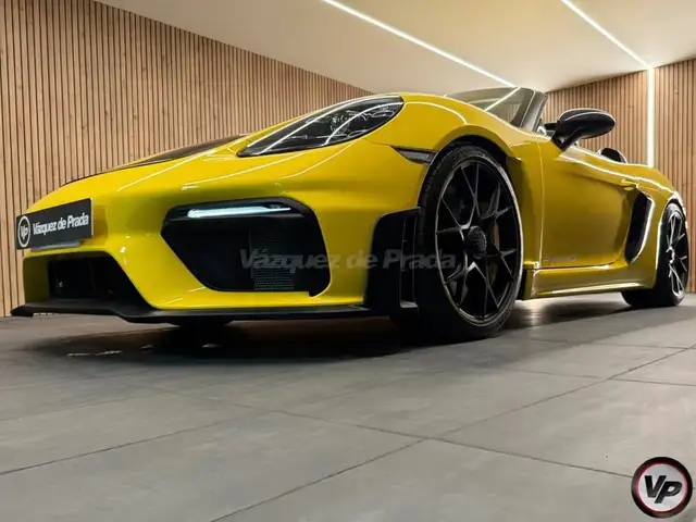 Porsche 718 Spyder RS PDK