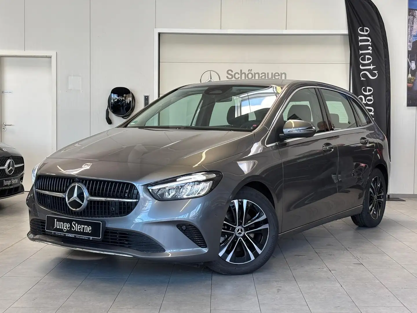 Mercedes-Benz B 200 Progressive KAMERA+LED+CARPLAY+EASYPK+DAB Grau - 1