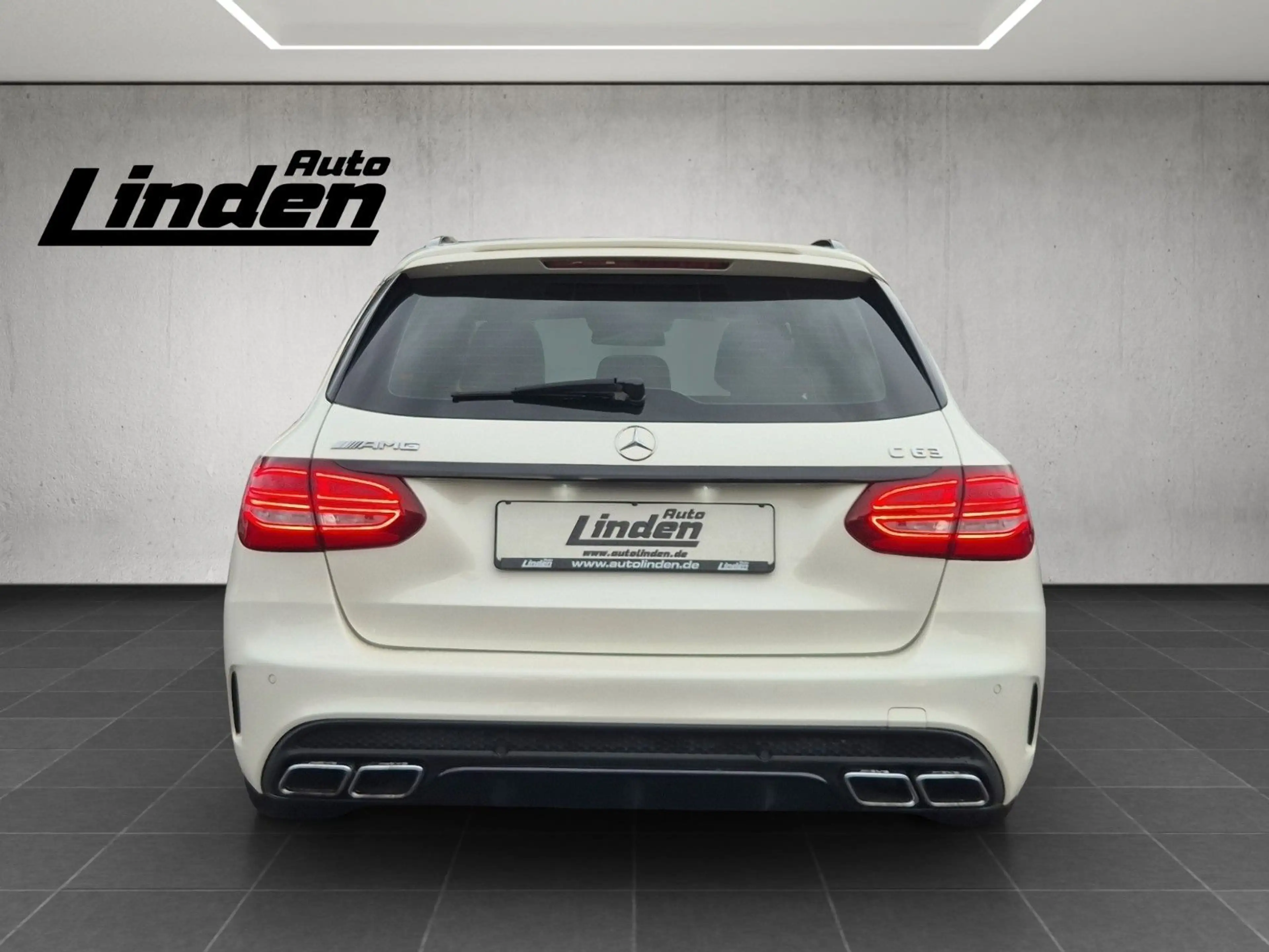 Mercedes-Benz C 63 AMG C63 AMG T Performance Pano Leder Kamera Keyless — photo 4