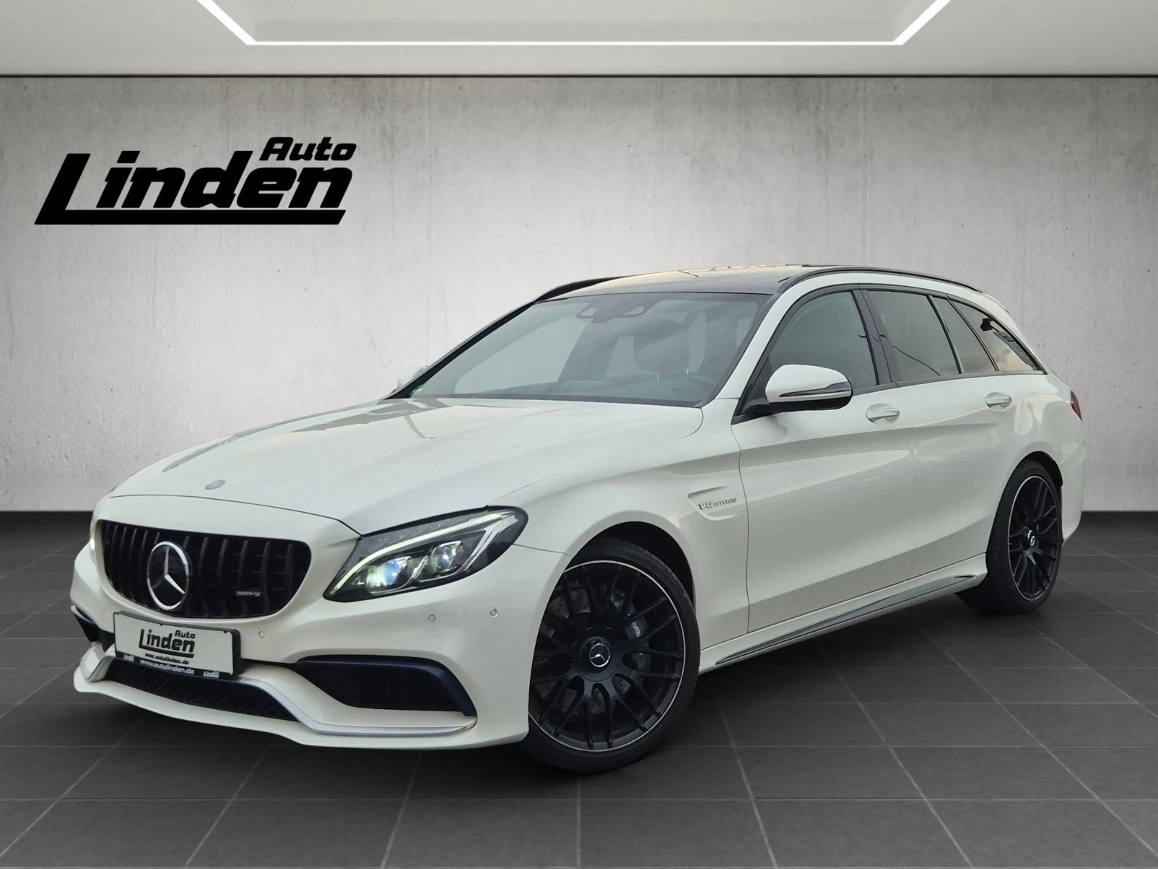 Mercedes-Benz C 63 AMG C63 AMG T Performance Pano Leder Kamera Keyless