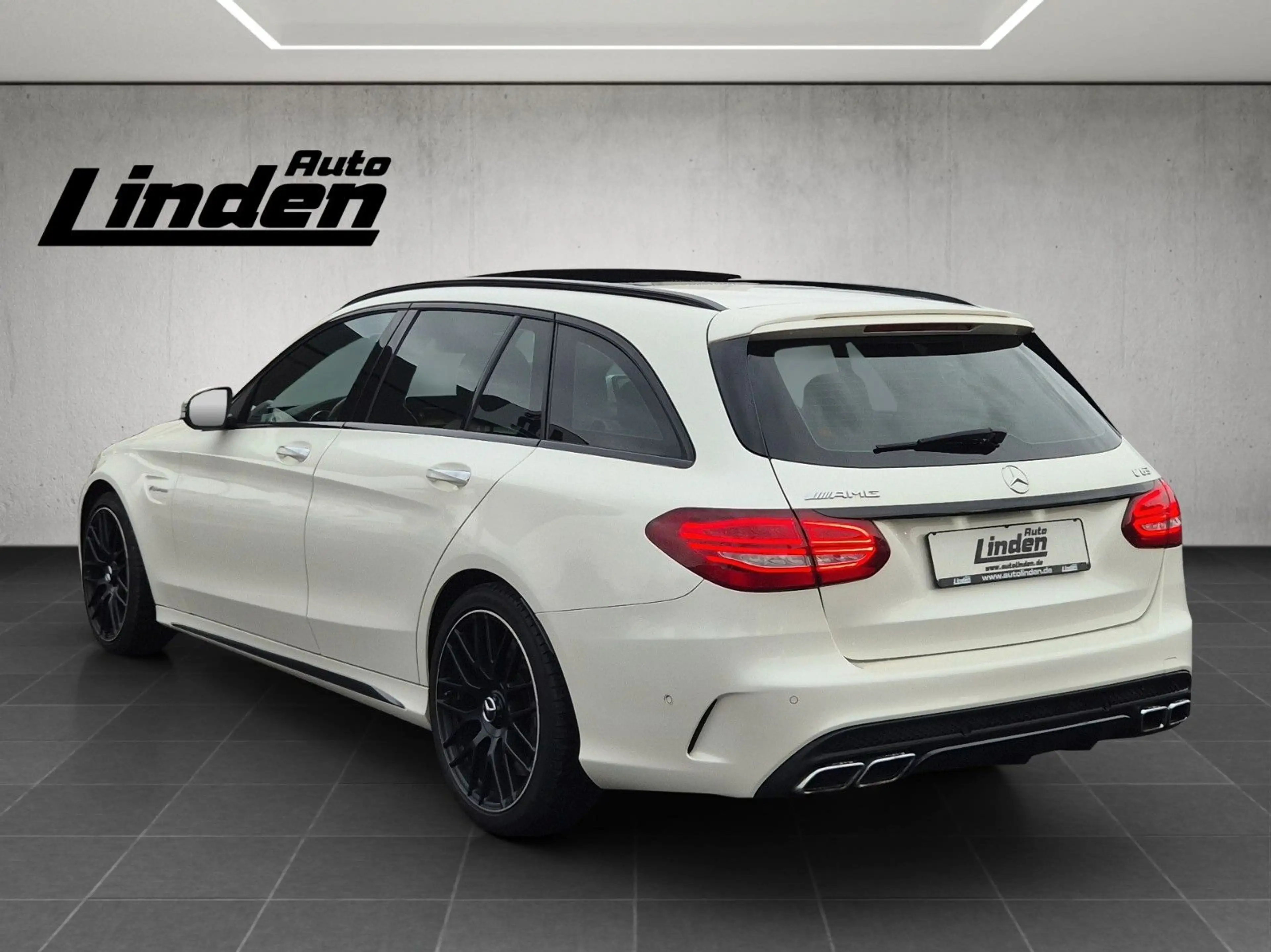 Mercedes-Benz C 63 AMG C63 AMG T Performance Pano Leder Kamera Keyless — photo 3