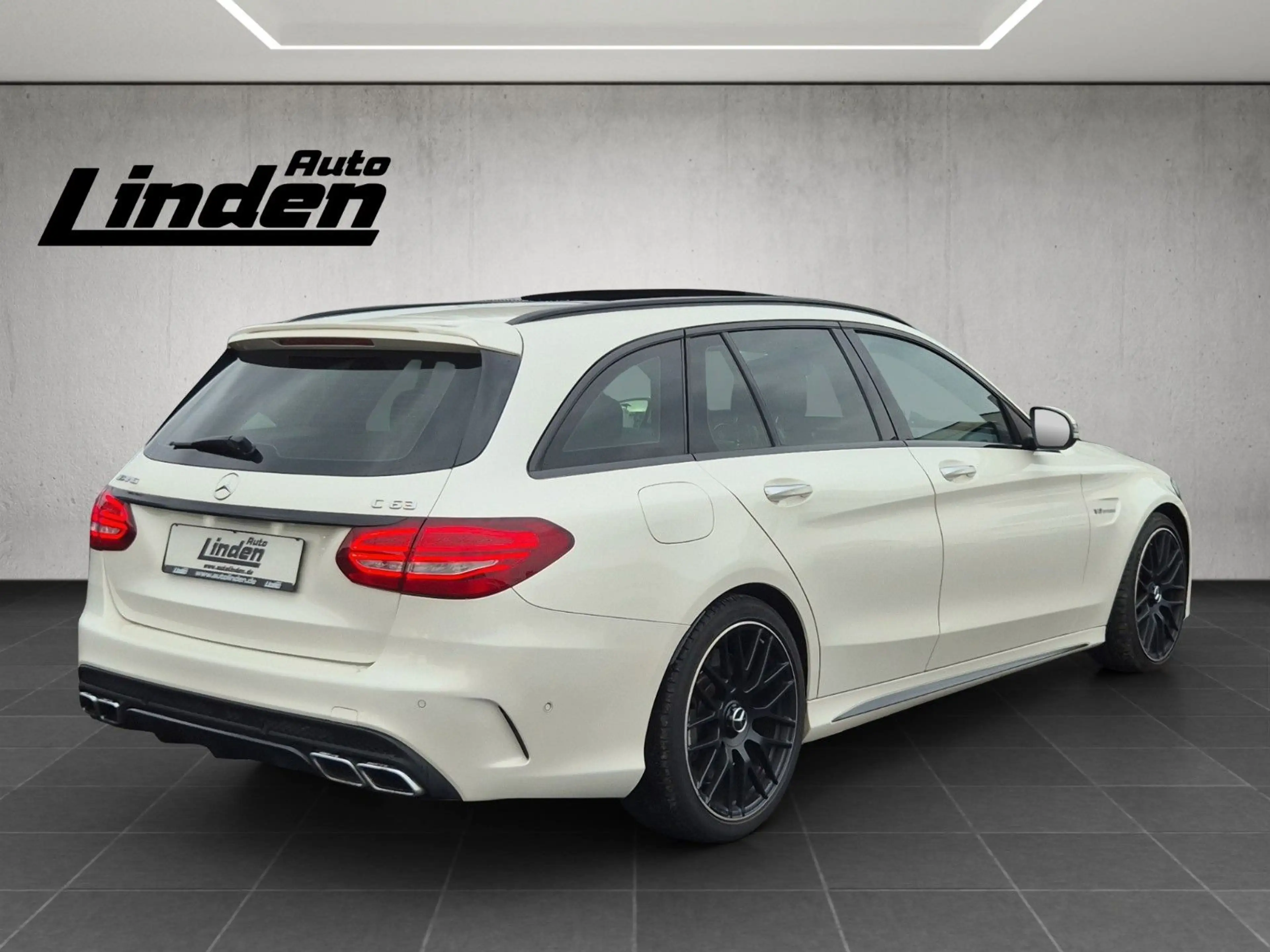 Mercedes-Benz C 63 AMG C63 AMG T Performance Pano Leder Kamera Keyless — photo 5