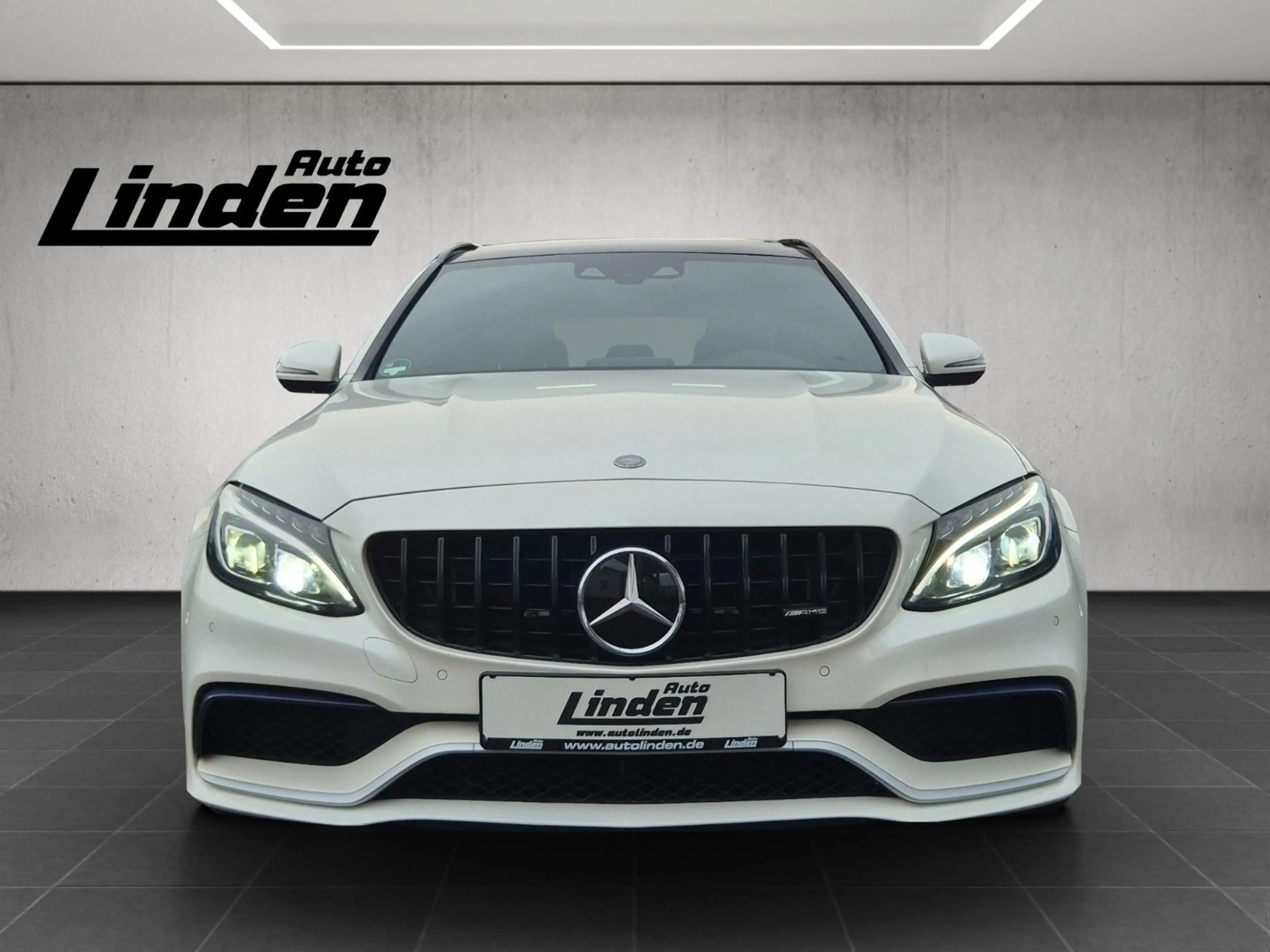 Mercedes-Benz C 63 AMG C63 AMG T Performance Pano Leder Kamera Keyless — photo 8