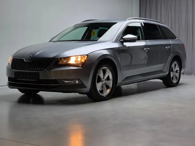 Skoda Superb 1.5 TSI ACT /Carplay/AHKschwenk./ACC