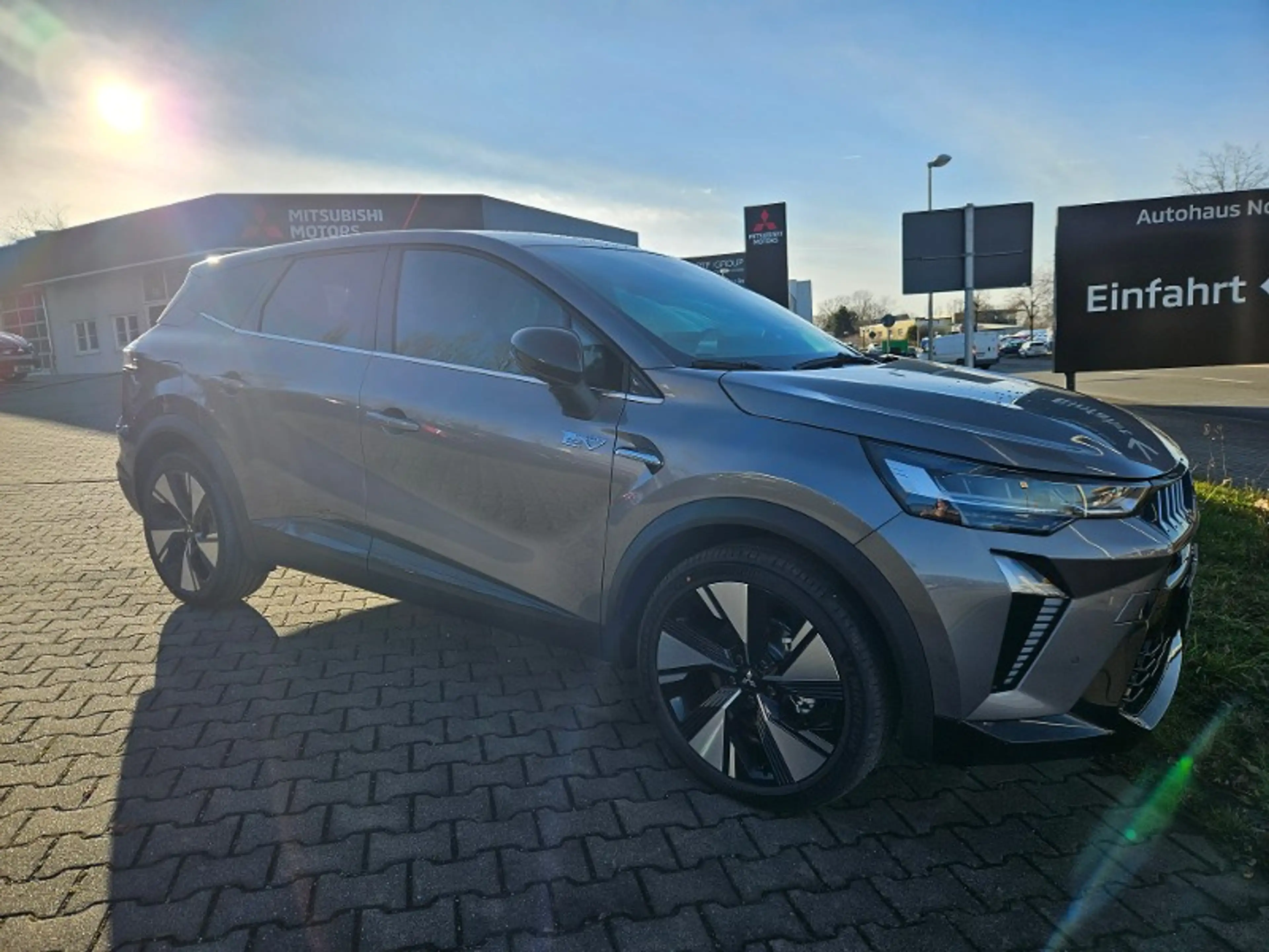 Mitsubishi Grandis Intro Edition 1.8 Hybrid — photo 2
