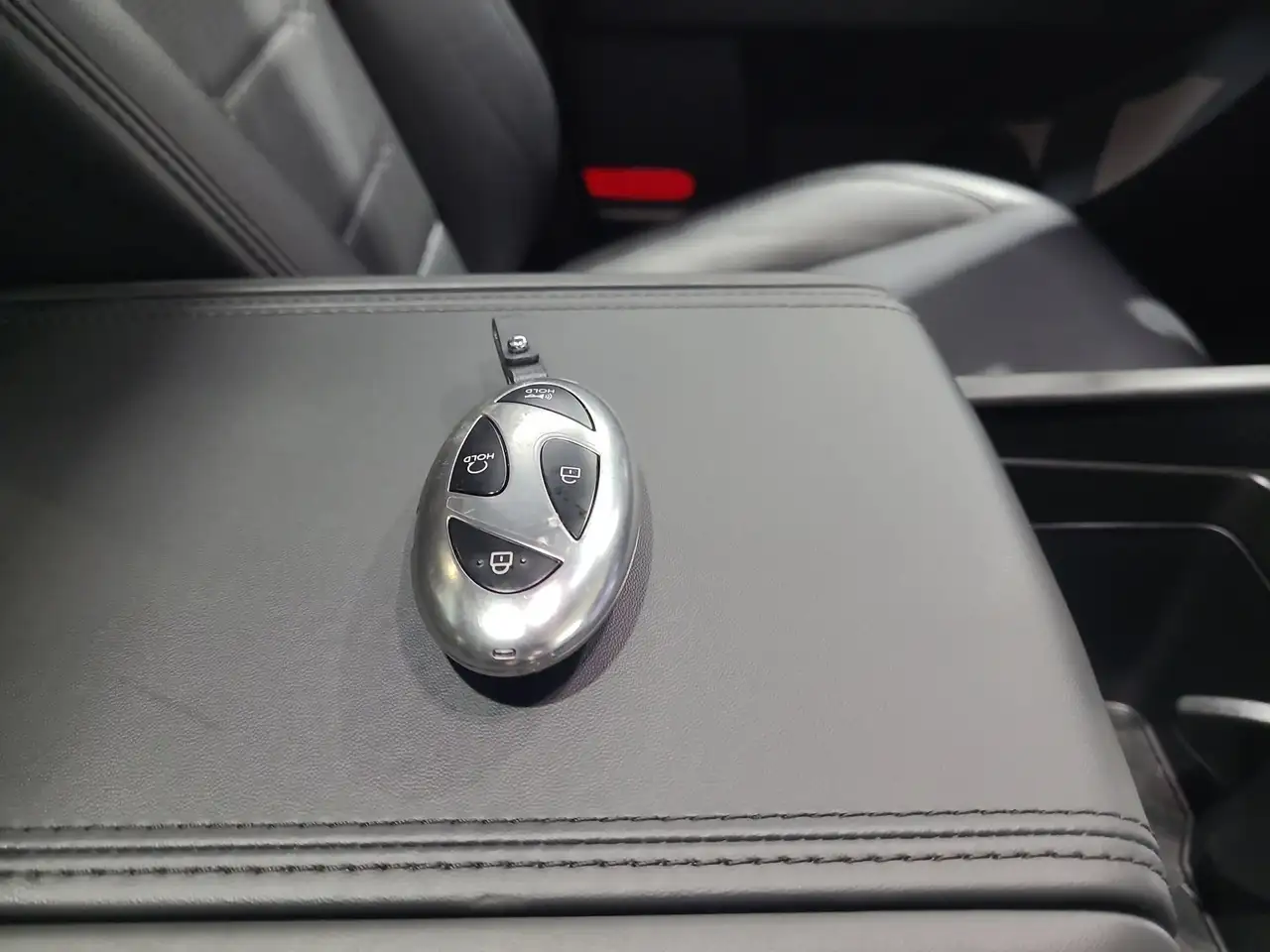 Hyundai SANTA FE снимка Hyundai SANTA FE