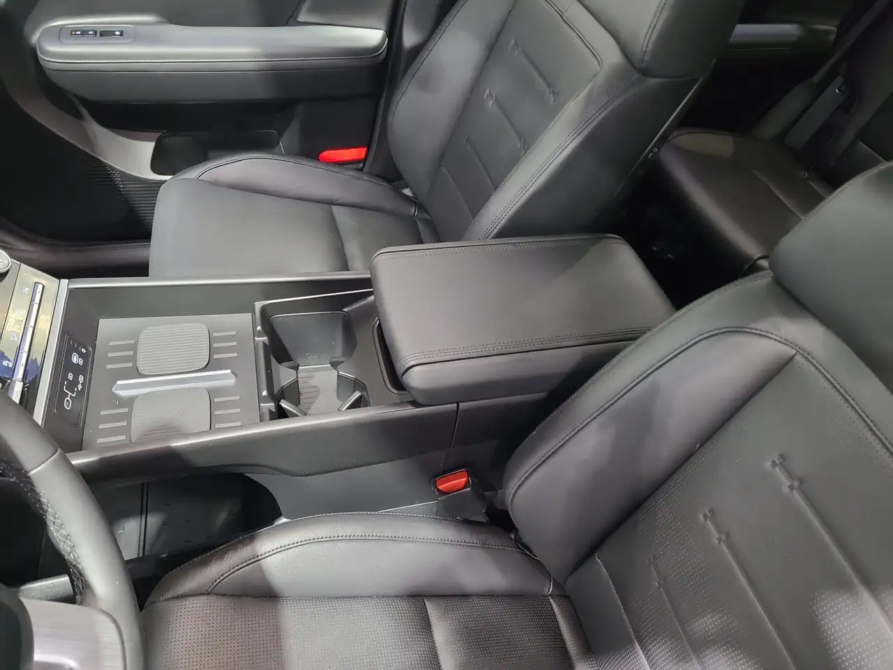 Hyundai SANTA FE снимка Hyundai SANTA FE