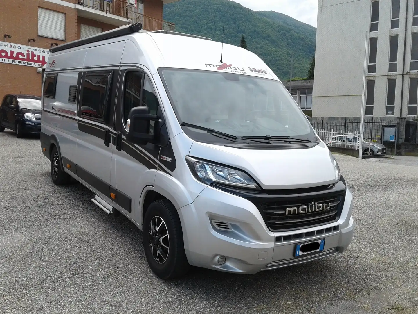 Caravans-Wohnm Carthago MALIBU 640 LE Argent - 2