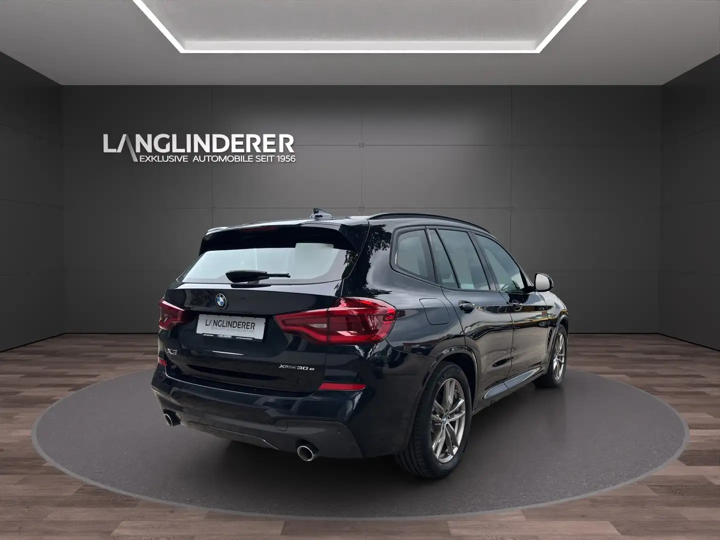 BMW X3 xDrive30e M-Sport HUD WirelessCharg DrivingAssist Schwarz - 2